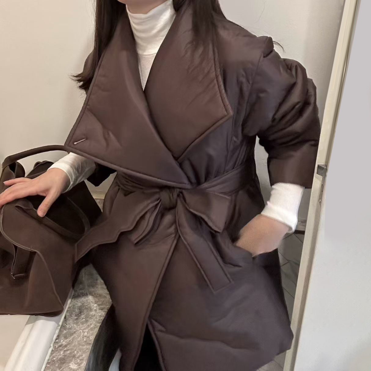 時髦感大領片造型鋪棉風衣外套-附綁帶 / 2色