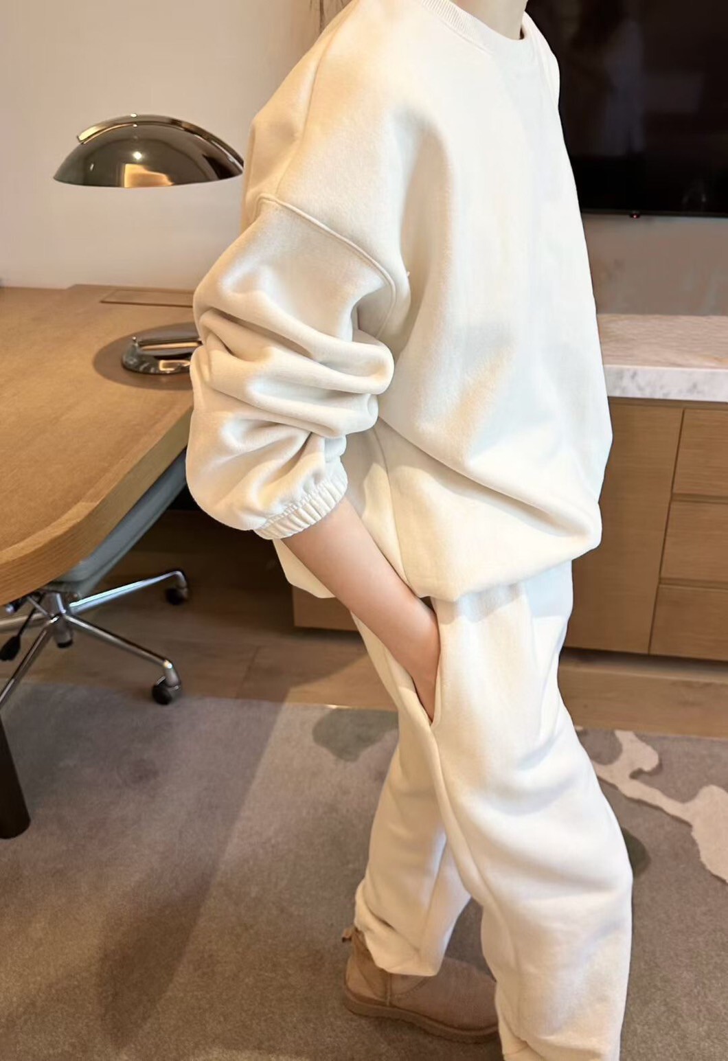 簡約感落肩圓領大學TEE+縮口長褲SET / 3色