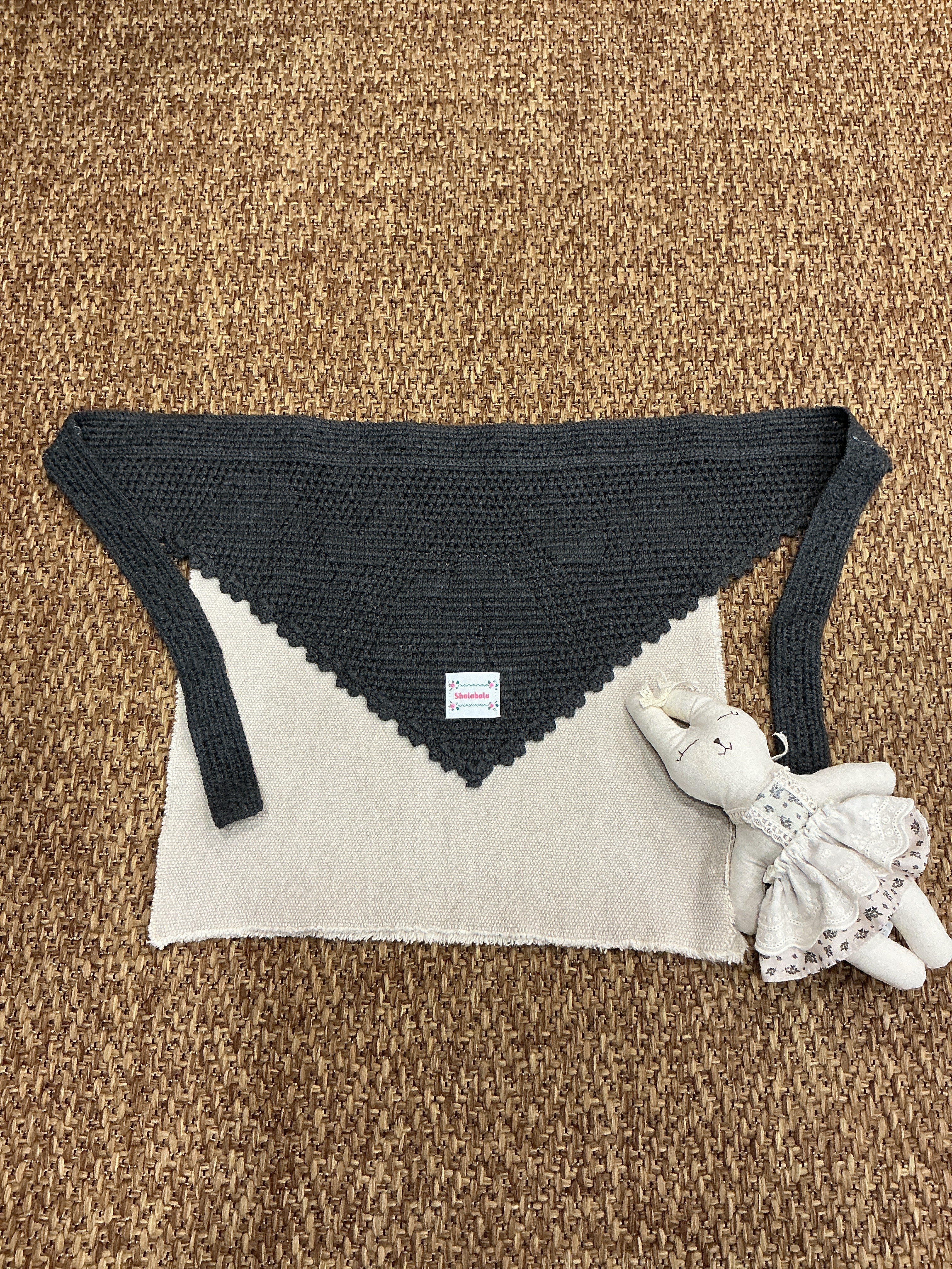 花邊針織三角巾