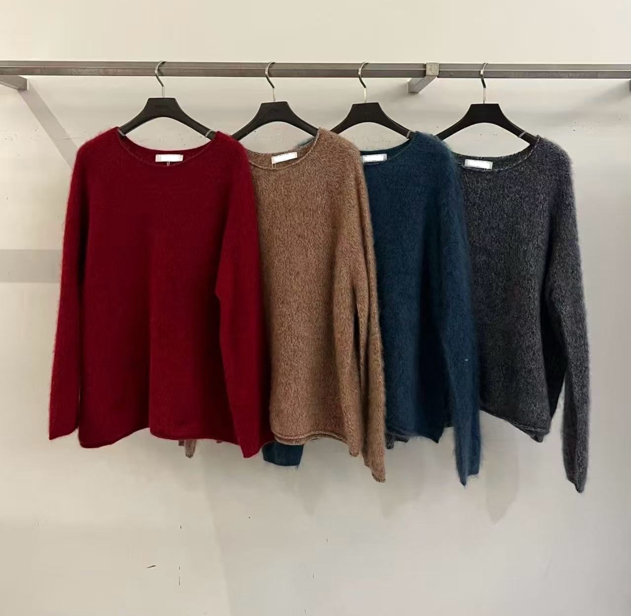 AT2512172 100%Wool 冷衫