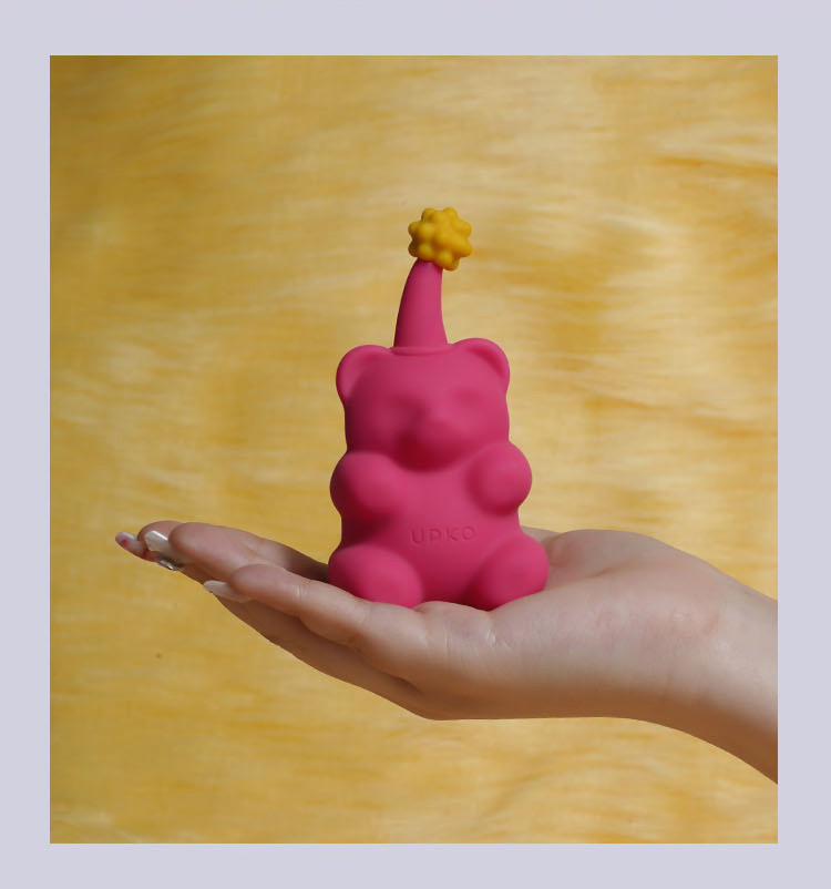 UPKO,義大利 UPKO,UPKO 軟糖派對情趣冒險飛行棋禮盒,調教時尚,調教,調教扮演,BDSM,SM,親密關係,格雷,角色扮演,捆綁,禮物,繩縛,束縛,綁帶,口球,手拍,頸圈,項圈,牽引鏈,手銬,腳銬,馬鞭