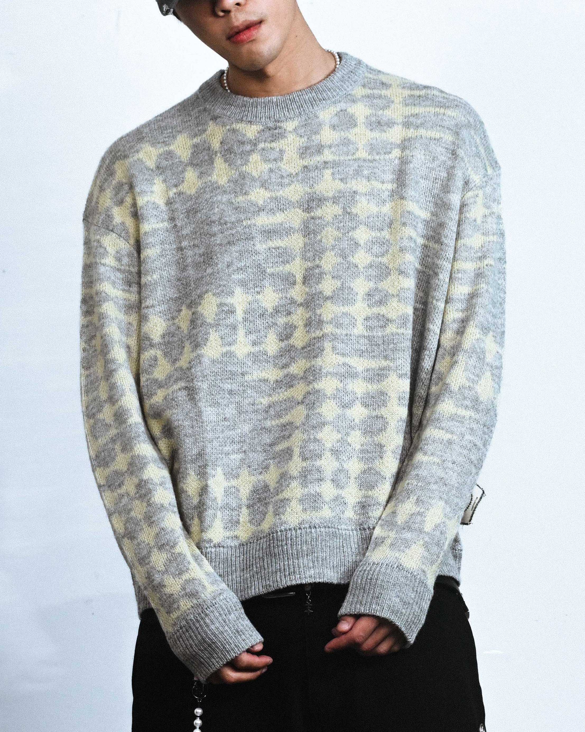 STELLAR BONE SWEATER - GREY