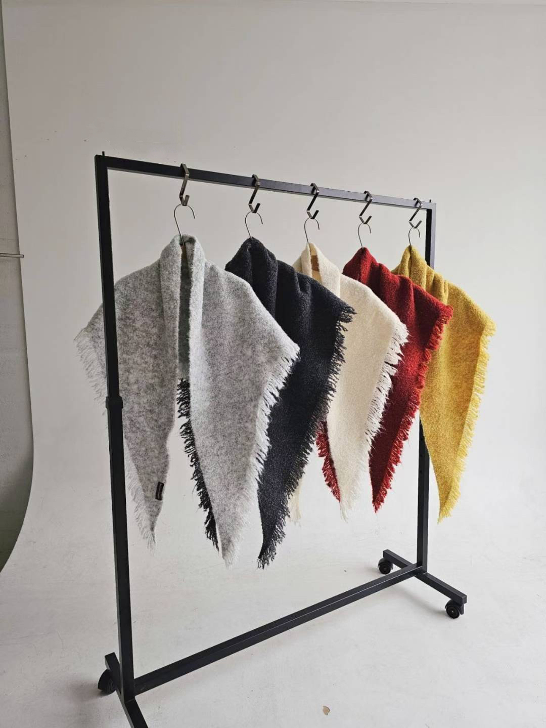 超舒服柔軟三角頸巾