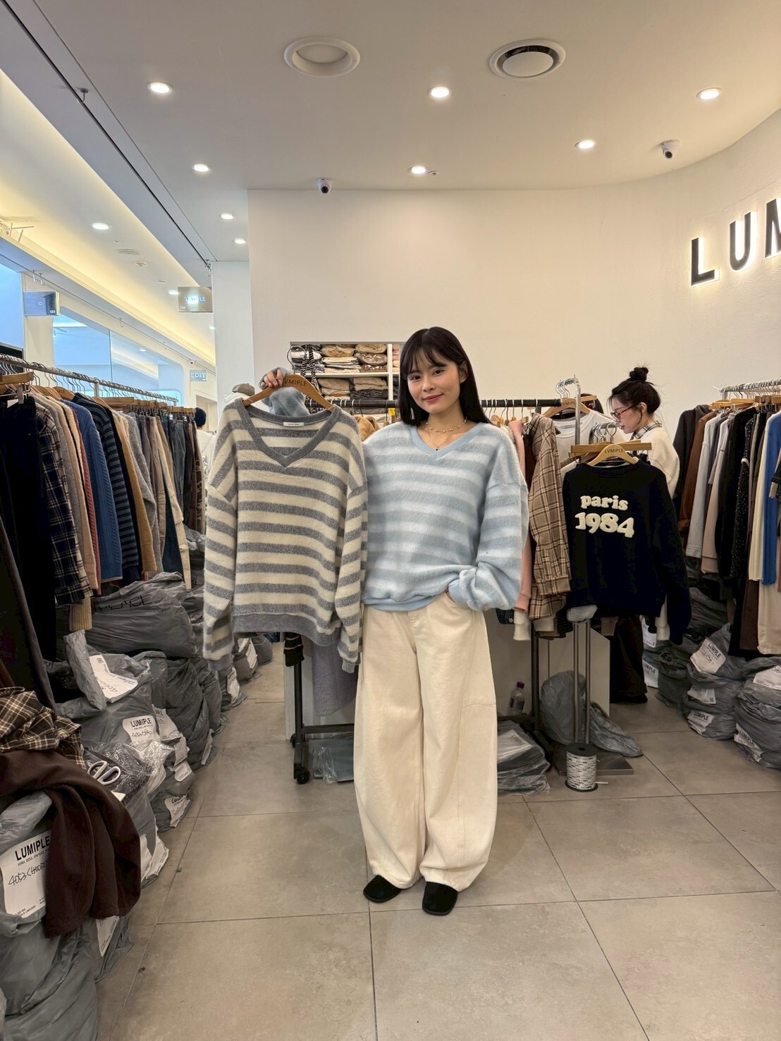 LP5334 寬鬆 V 領條紋針織衫