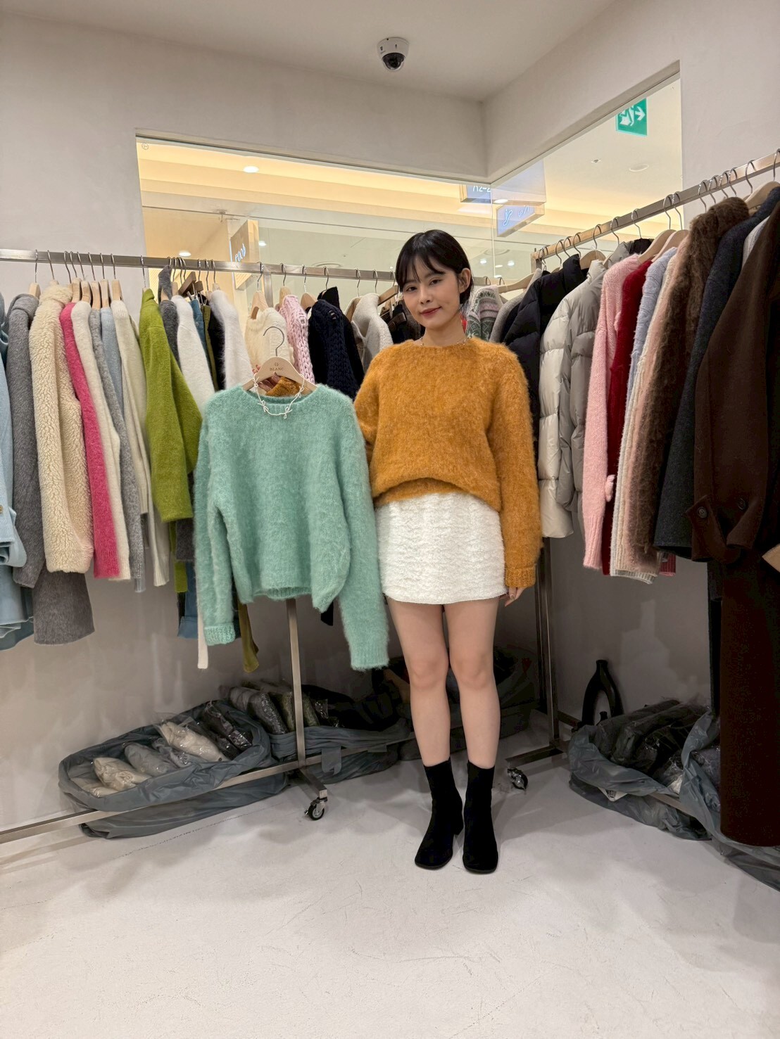 MB5309 毛毛圓領軟糯毛衣