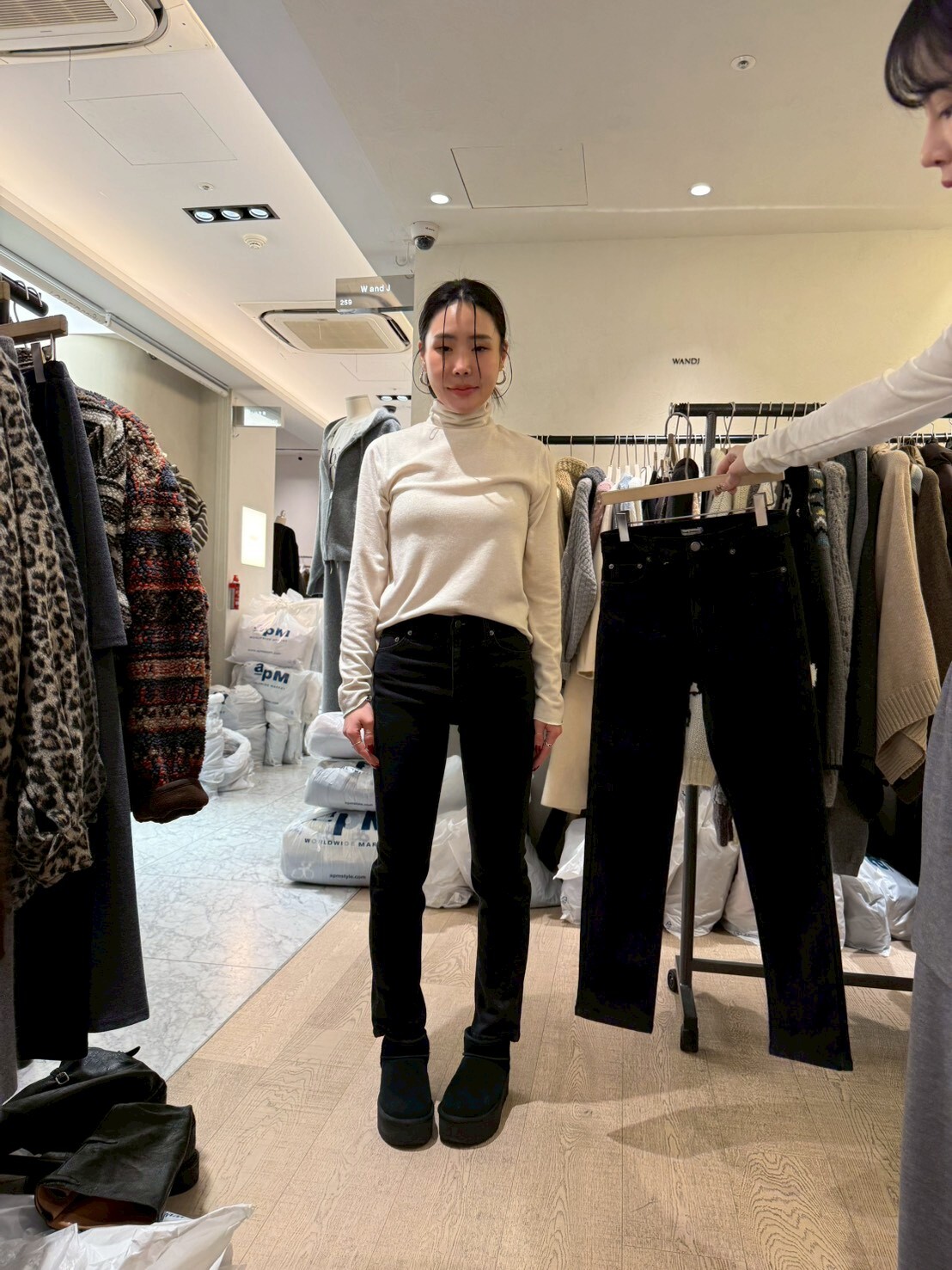 WJ5308 黑色貼腳牛仔褲