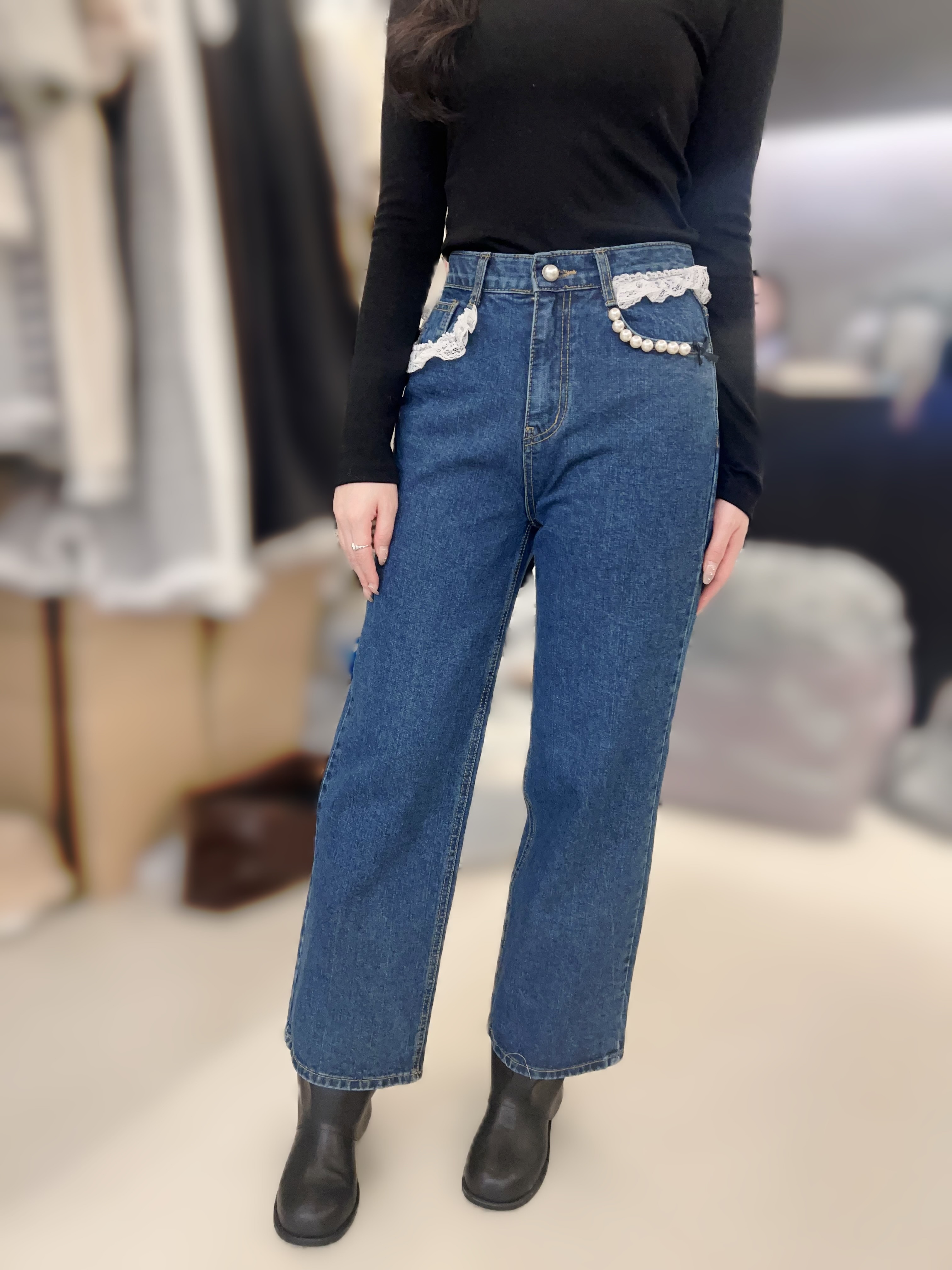 MP04   珠珠LACE 中腰牛仔褲   S:腰 28HIP 40長 39 / M:腰 29HIP 42 長39  / L:腰 30HIP 44長40  $559 (一口價)