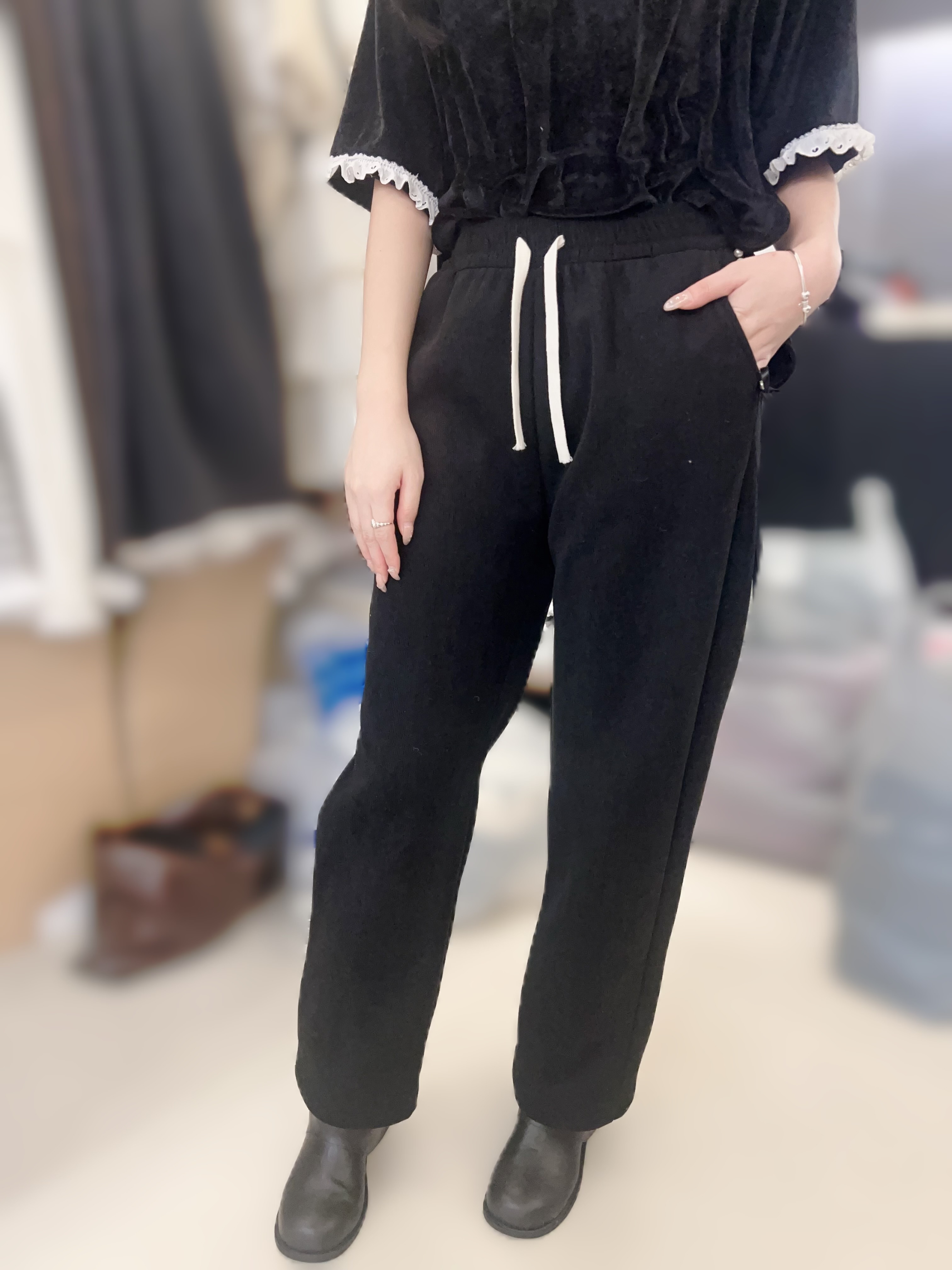 MP16  珠珠橡根絨褲   腰28 -42  HIP48  長 39 $539 (一口價)