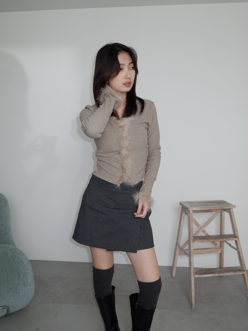 ruched furry trim top