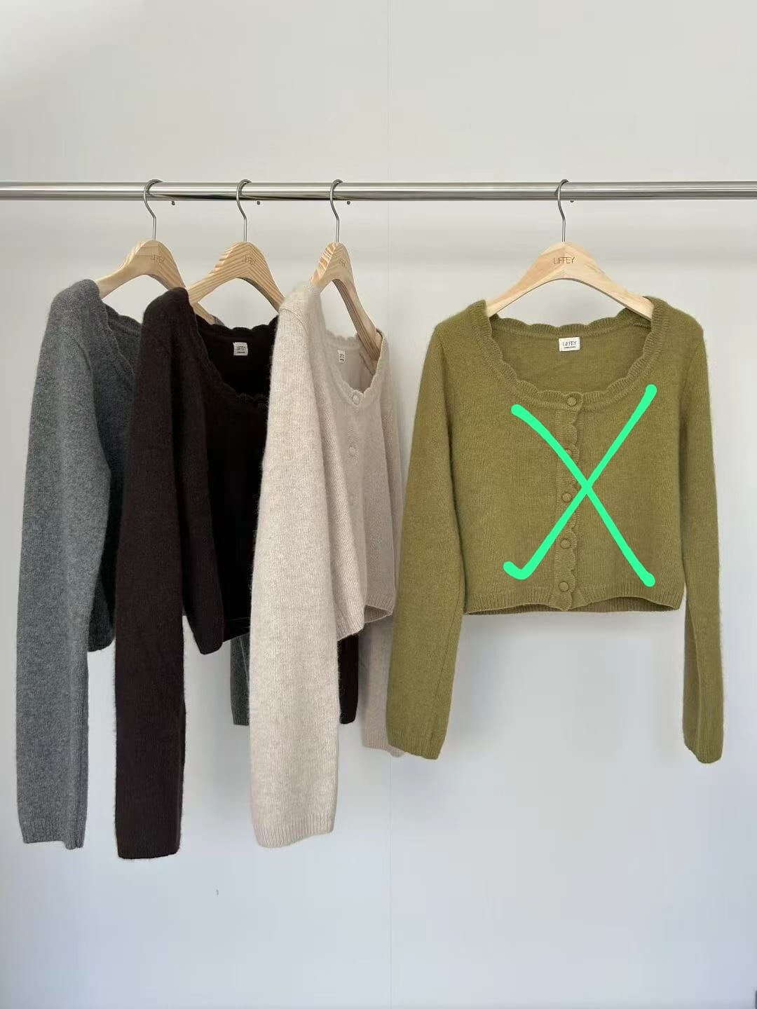 LY5342 雲朵花邊U領毛衣