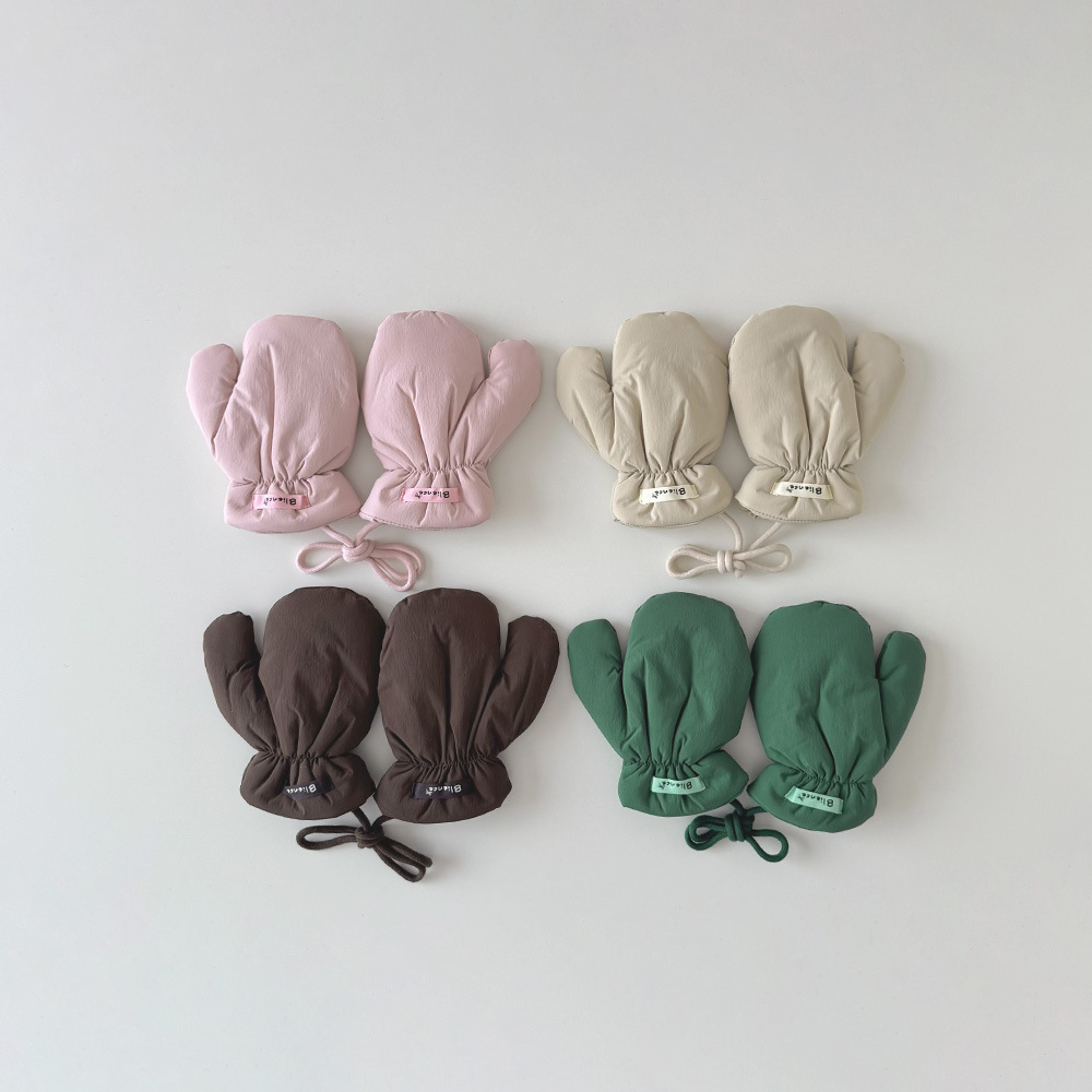 純色小標防水掛繩手套(3-7y)