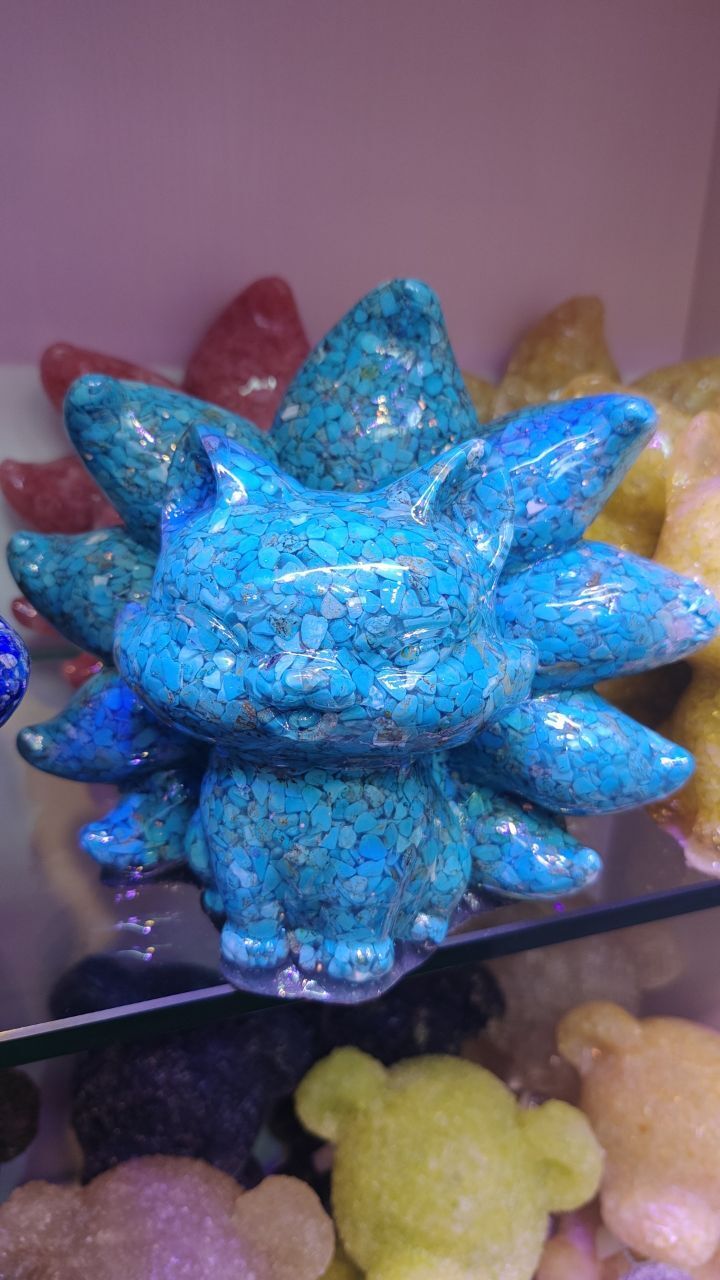 [B] GEMZ & CO MNTF TURQUOISE GIANT NINE TAIL FOX, V460 (V460)