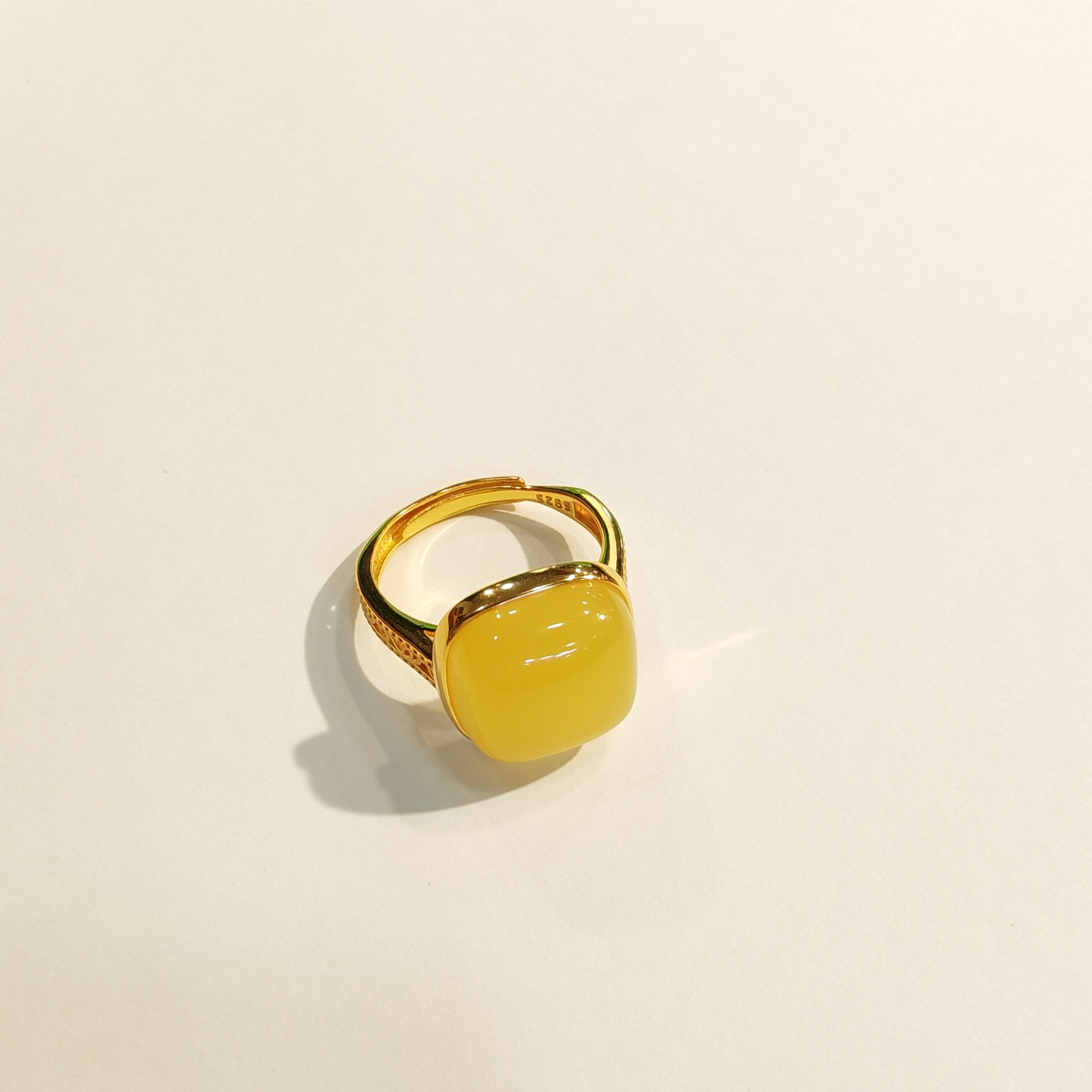 1217GZ60-琥珀GZ-13mm蜜蜡方形戒指（B60）