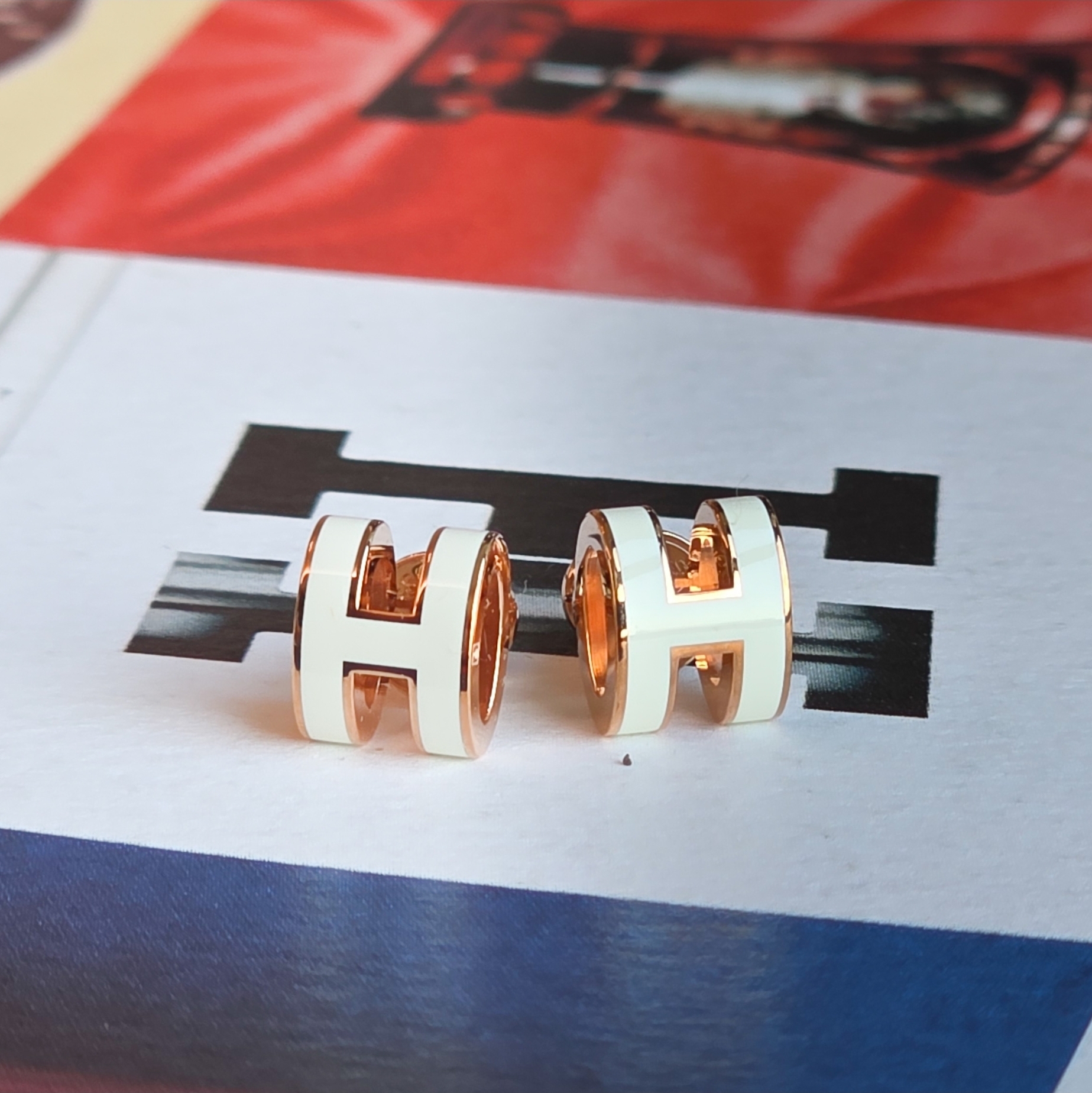 Hermes Pop H Mini Earrings (White RGHW)