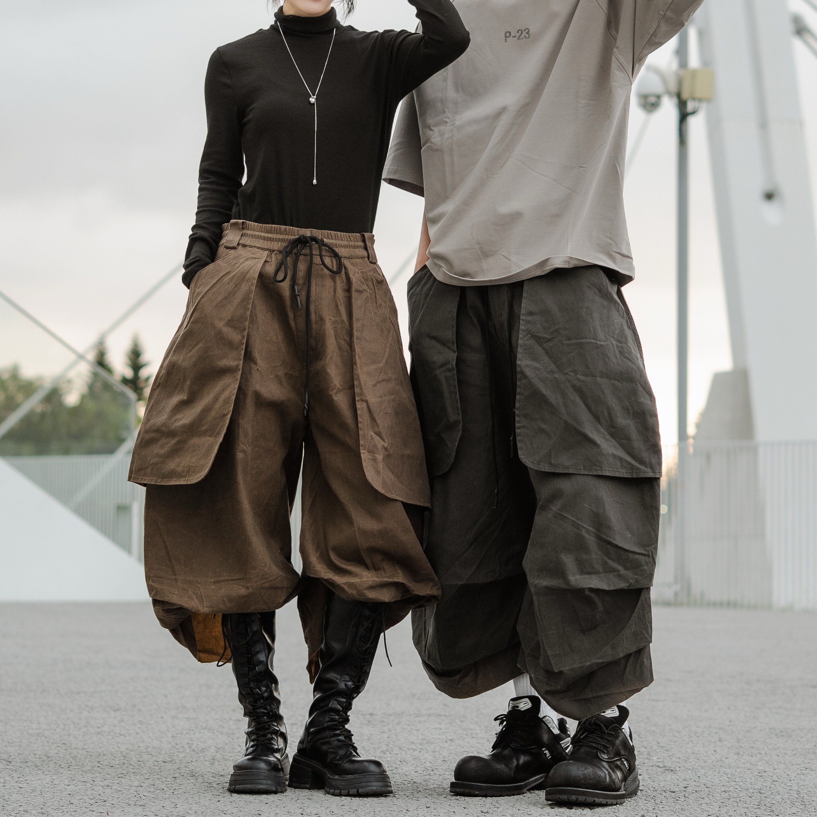 2025AW P-23 KNEE PLEATED JORTS 蠟染 洗舊 復古 超硬挺 寬版 未來 古著 八分褲 褲子 現貨 P23S2605 / P23S2606