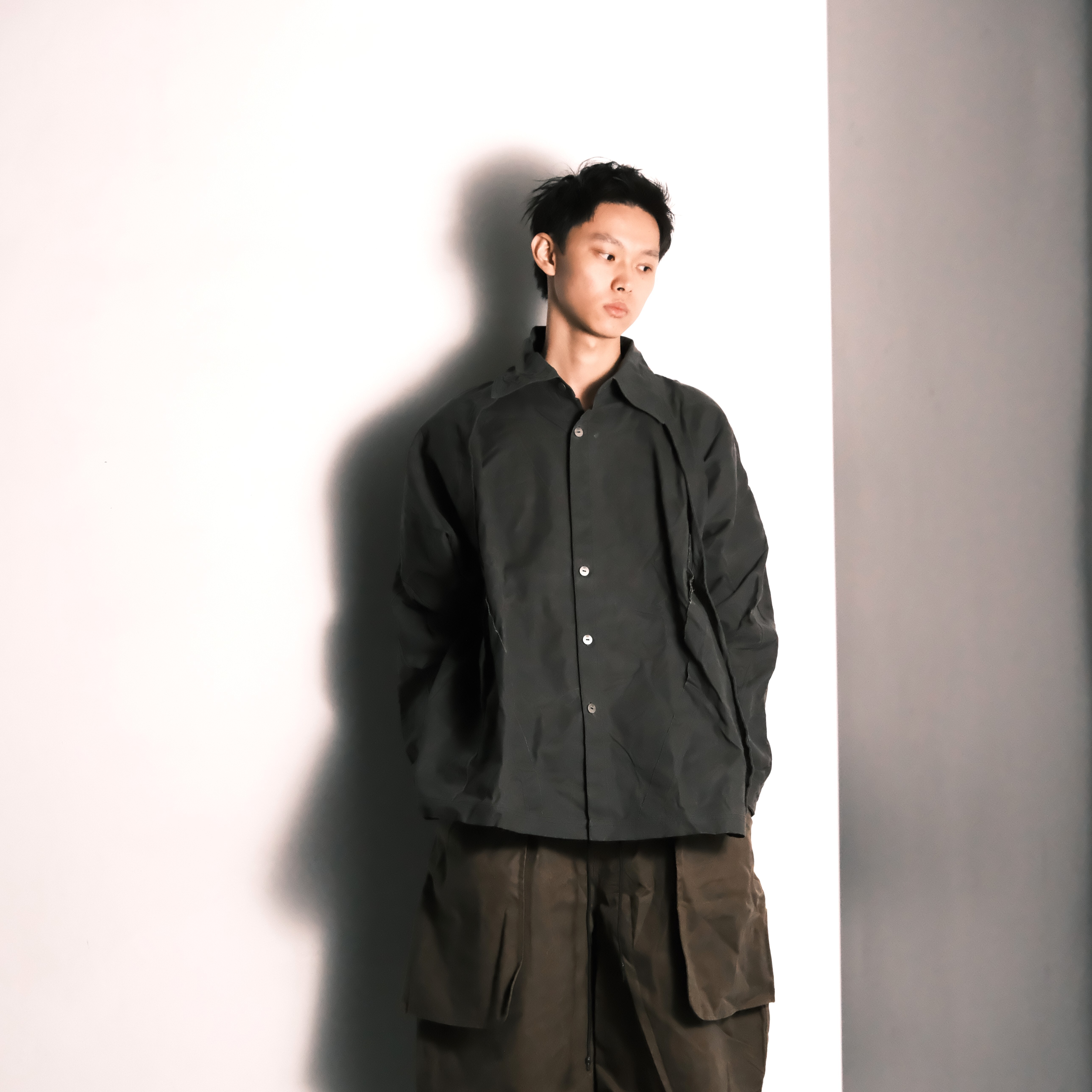 2025AW P-23 BACK PLEATED SHIRT 水洗 洗舊 復古 超硬挺 寬版 未來 古著 襯衫 現貨 P23S2603