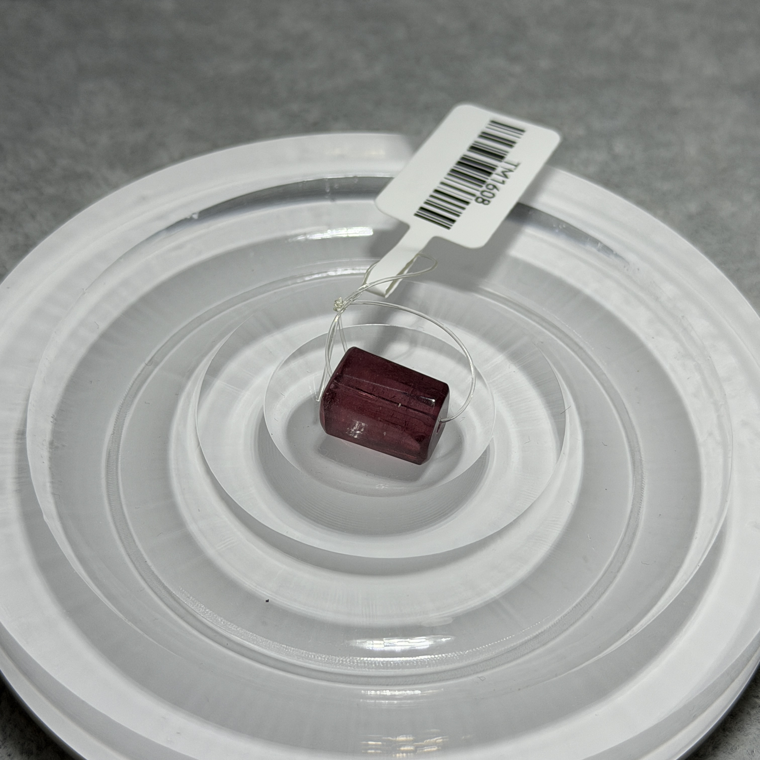 收藏品紅碧璽單珠 13*8.4 TM1608