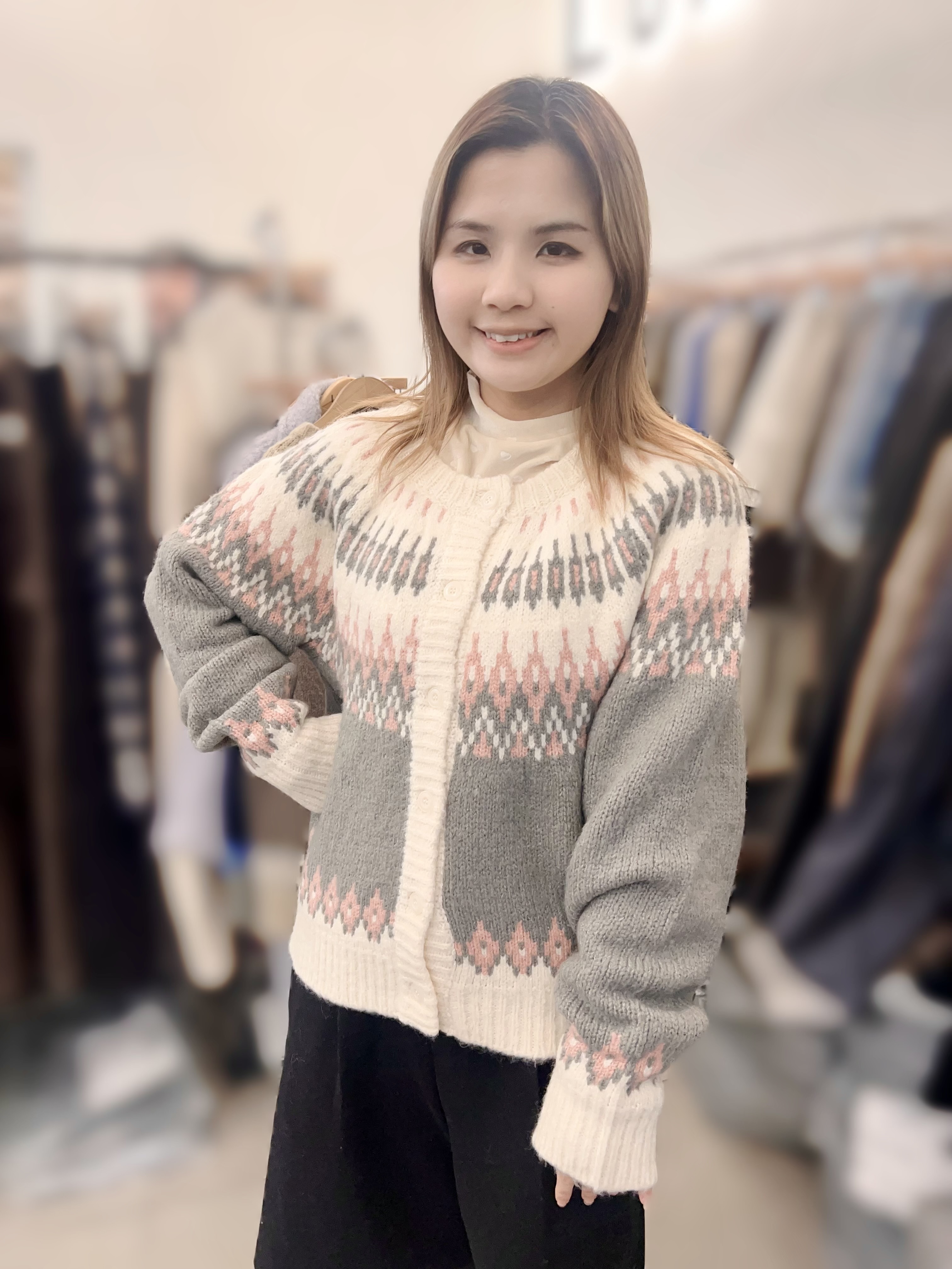 LU06  胸 47 長 23 $559 (一口價)