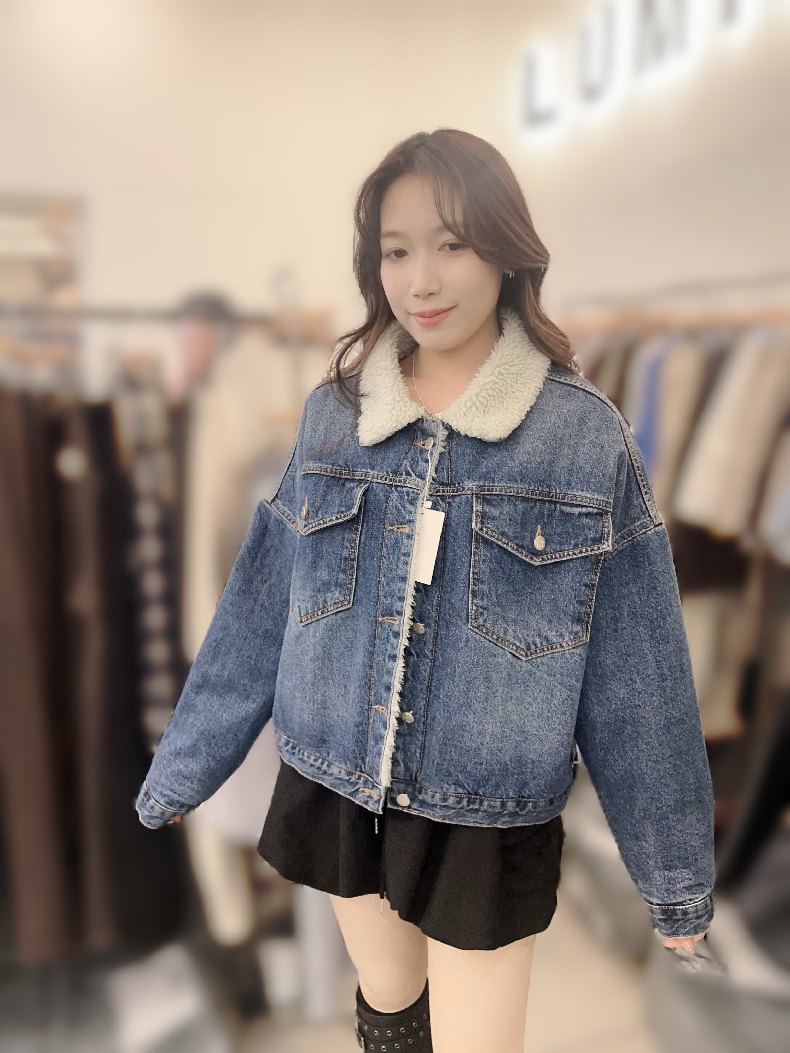 LU01 胸 54 長 23 $839 (一口價)