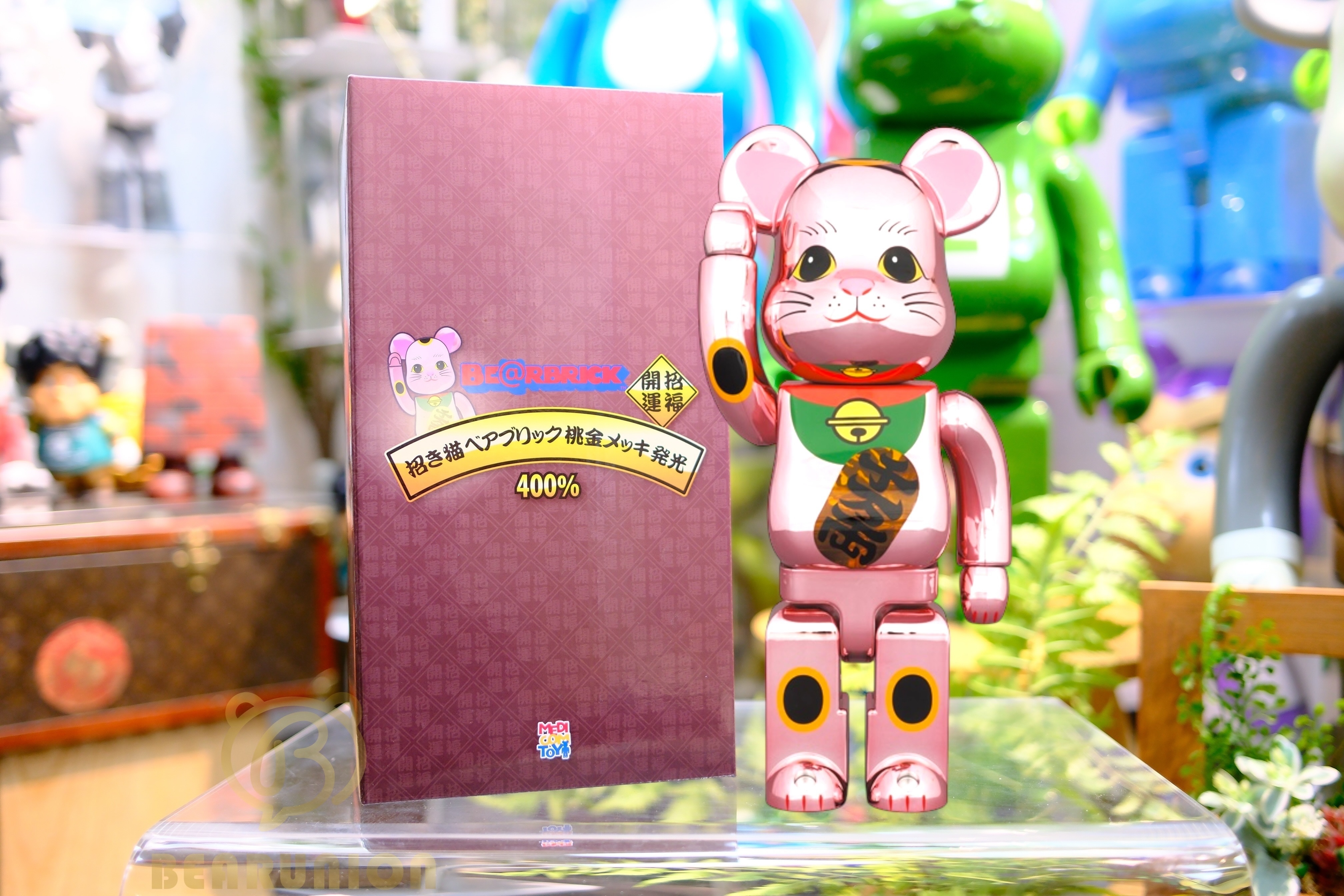 🥇現貨🥇Bearbrick 400% 桃金粉色 招財貓 發光 400%