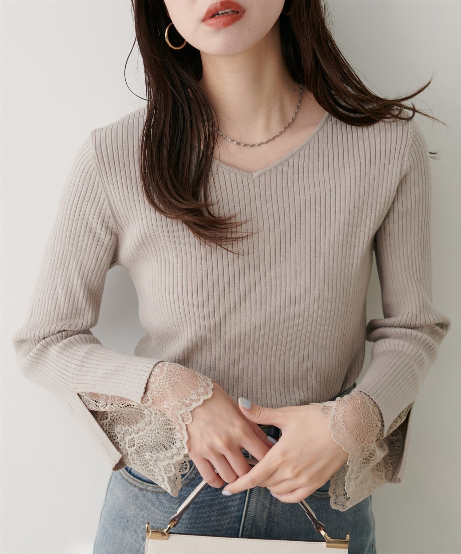 natural couture(ナチュラルクチュール)  【大好評リバイバル】前後2WAY袖口レースリブニット灰（0352050020）