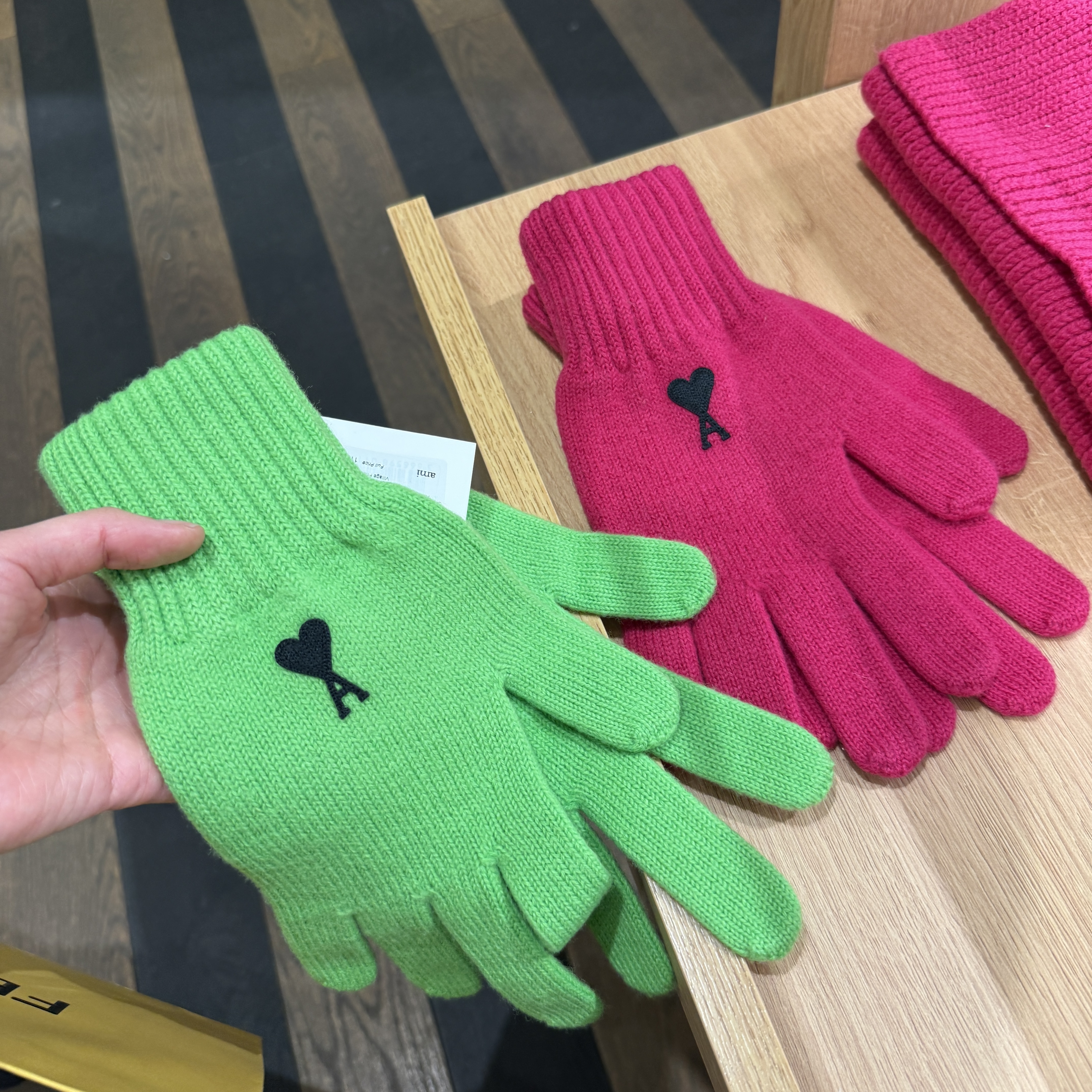 Ami paris gloves green pink
