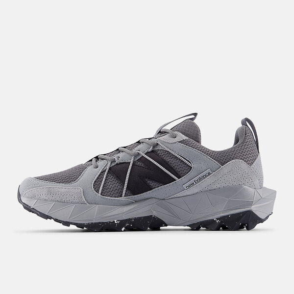 New Balance 紐巴倫 Tektrel MTTTRSCG 男 越野跑鞋 寬楦 戶外 運動鞋 灰黑