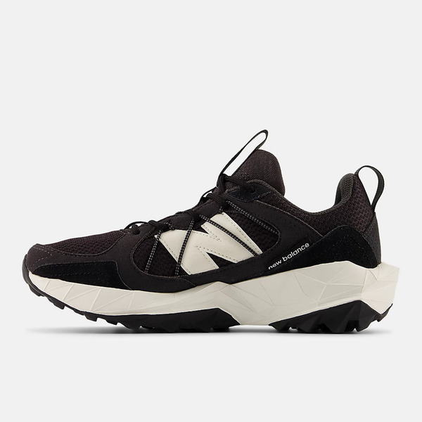 New Balance 紐巴倫 Tektrel WTTTRSCK 女 越野跑鞋 寬楦 戶外 運動鞋 黑白