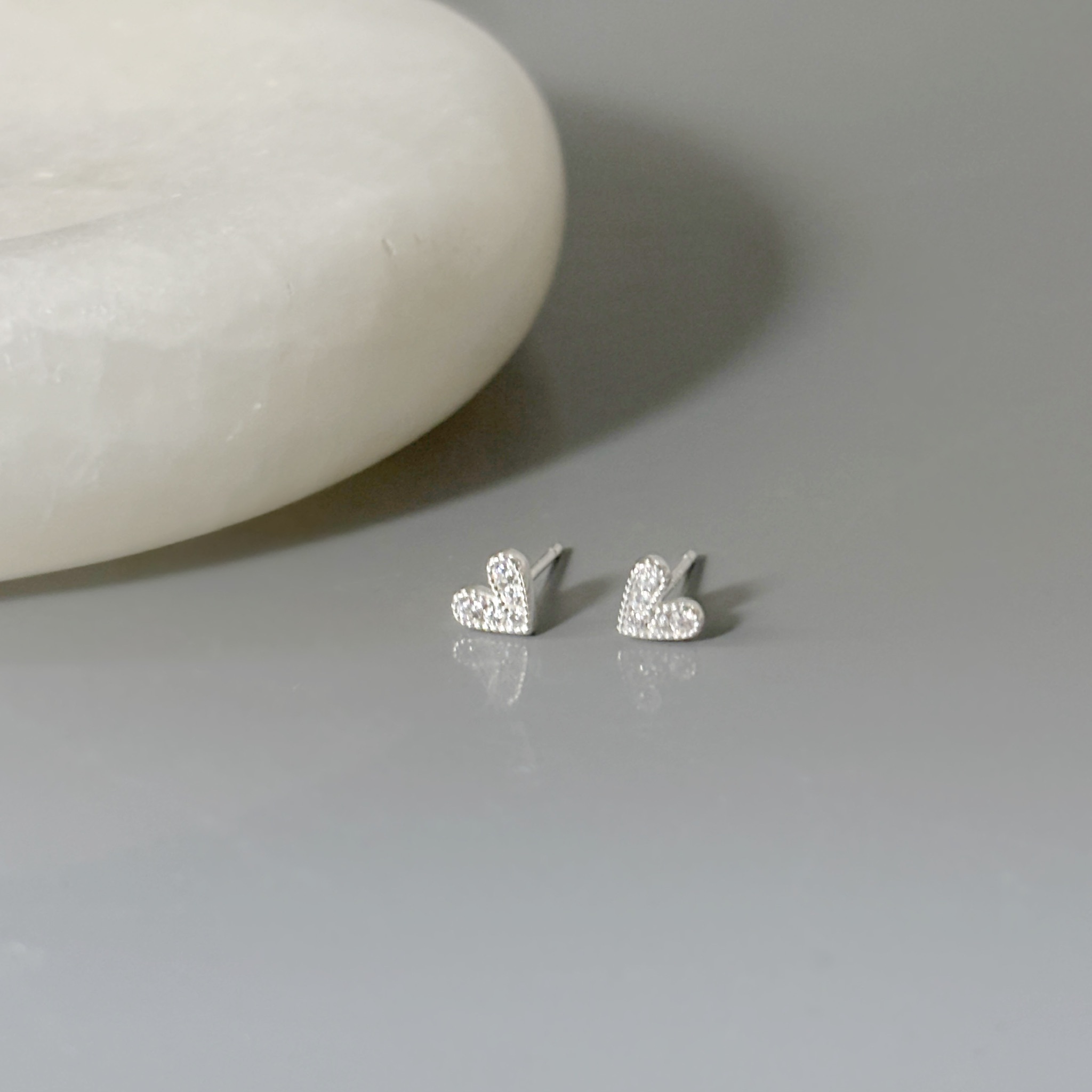 閃亮愛心鋯石耳環