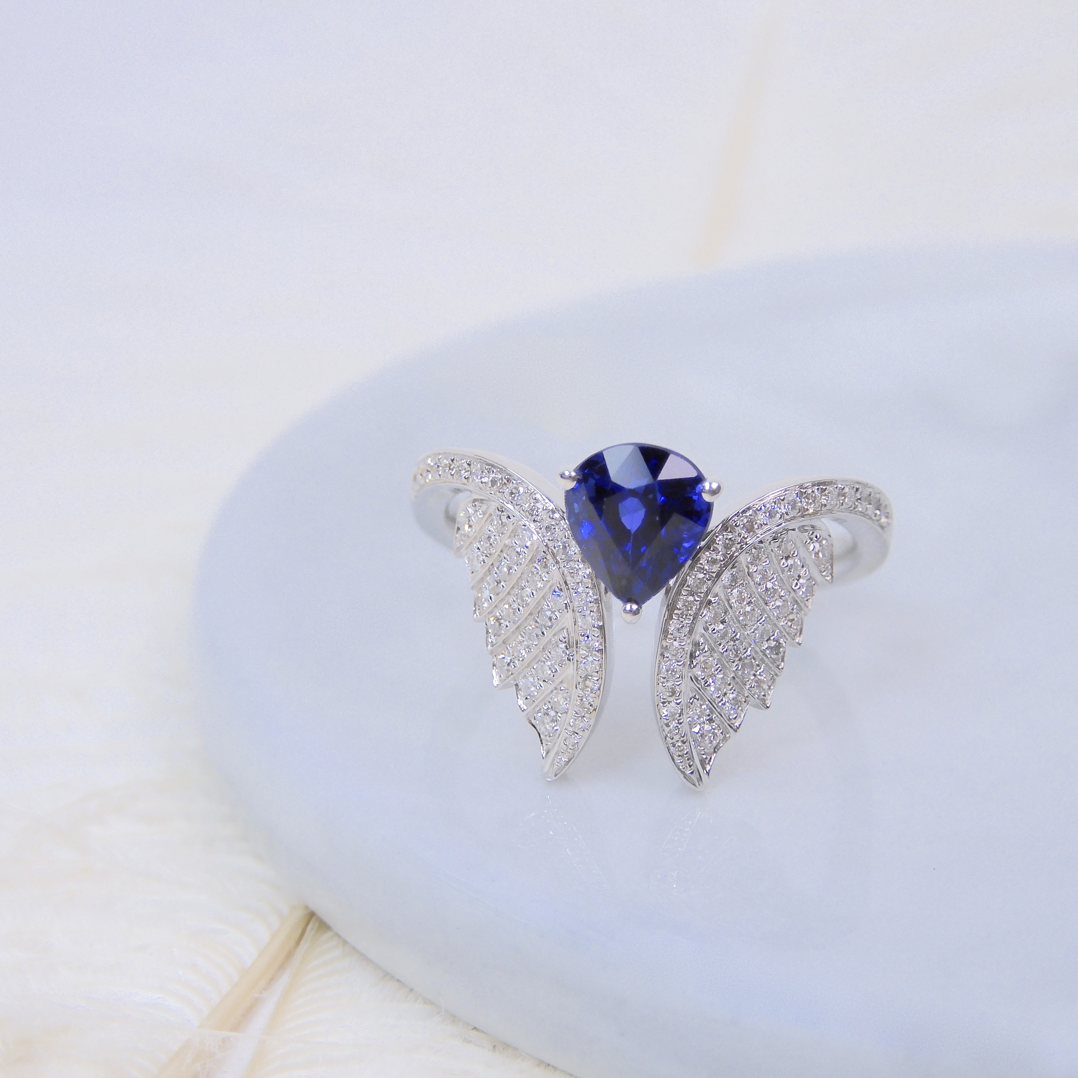 18K金 1.23ct 藍寶石戒指 (配證書)