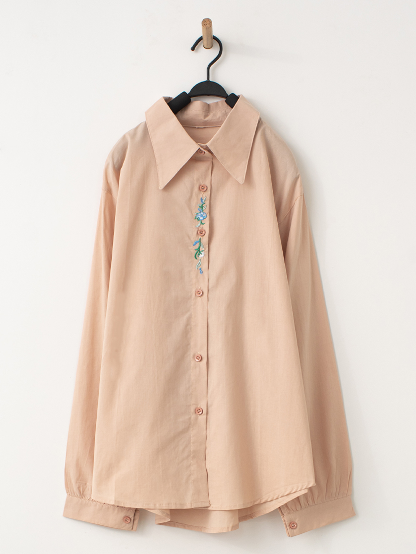 細節感門襟繡花襯衫