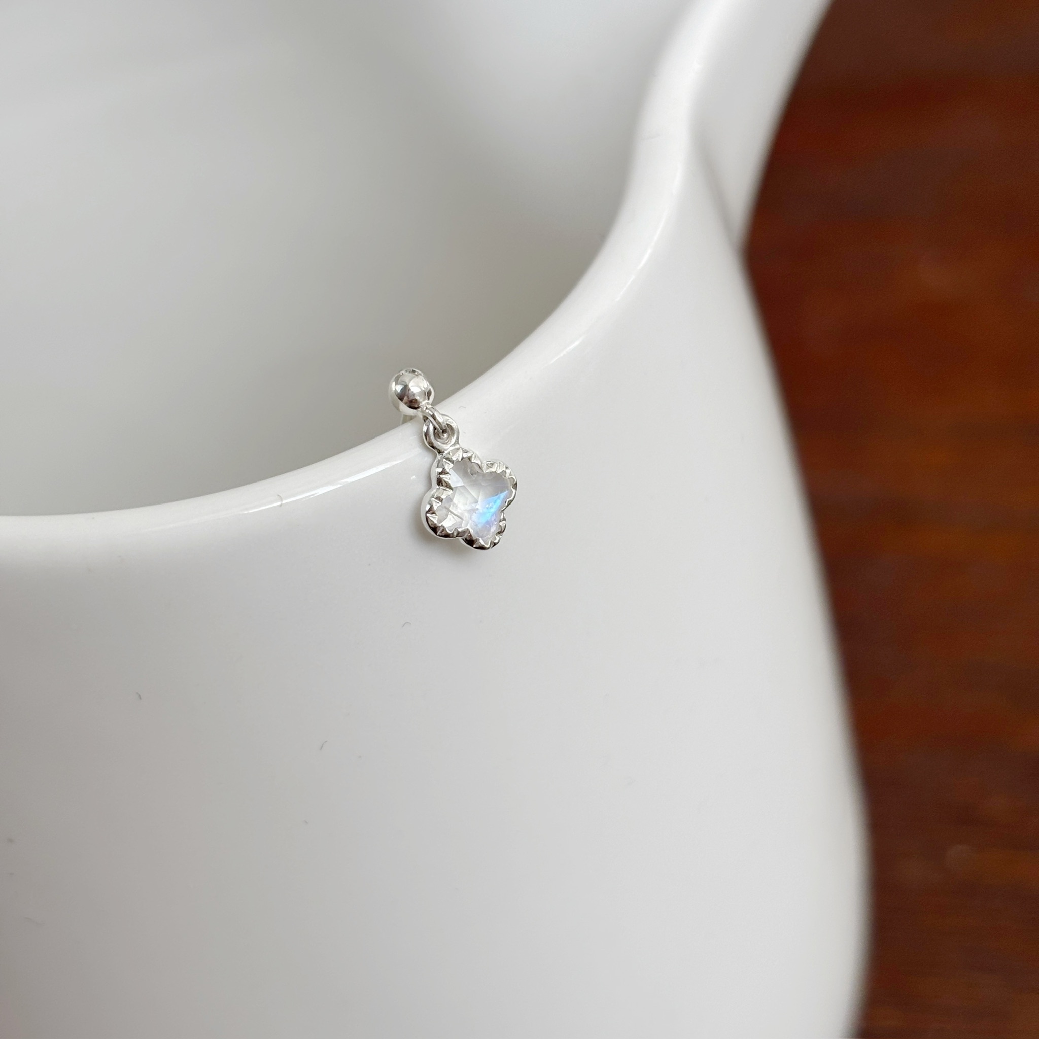 晃晃蛋糕四葉草月光石轉珠耳環