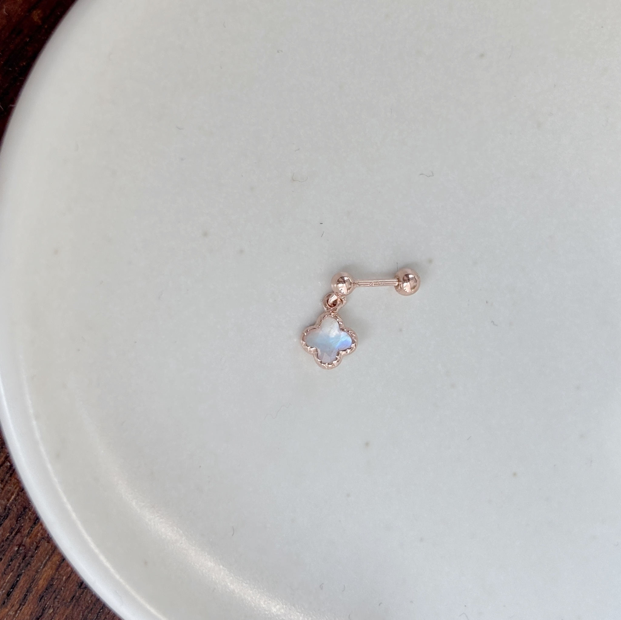 晃晃蛋糕四葉草月光石轉珠耳環