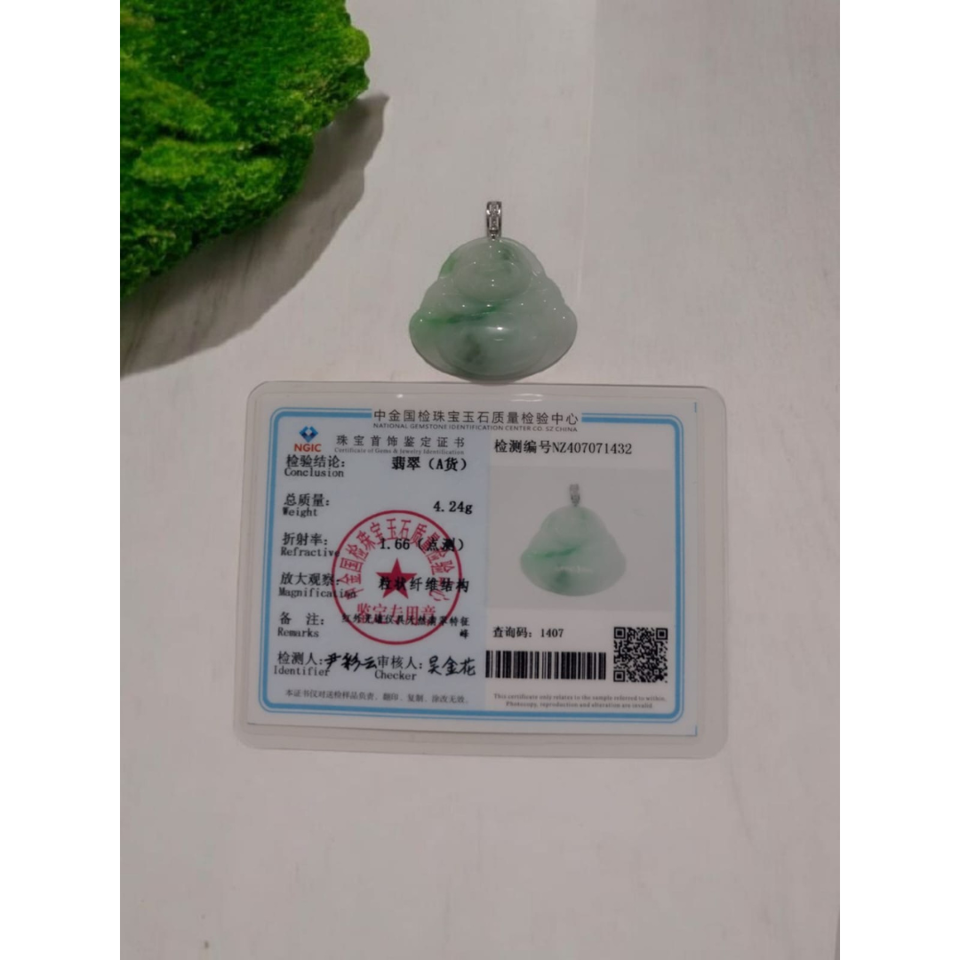 HKAF1218-027 緬甸天然翡翠 - 18K白金扣細糯種綠色根佛公吊墜 [附皮繩][附國檢證書] (A27)