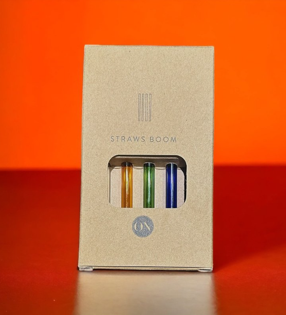 ByOn-玻璃吸管4入組，一組4入，能重覆使用也為地球環保盡一份心力。另有附吸管專用清潔刷