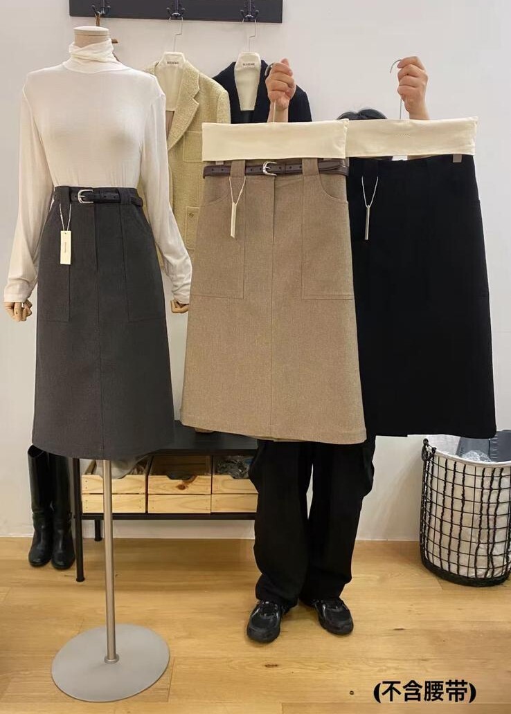 BZ03   羊毛裙  S:腰28   HIP 38  長28   / M:腰29   HIP38   長28   $639 (一口價)