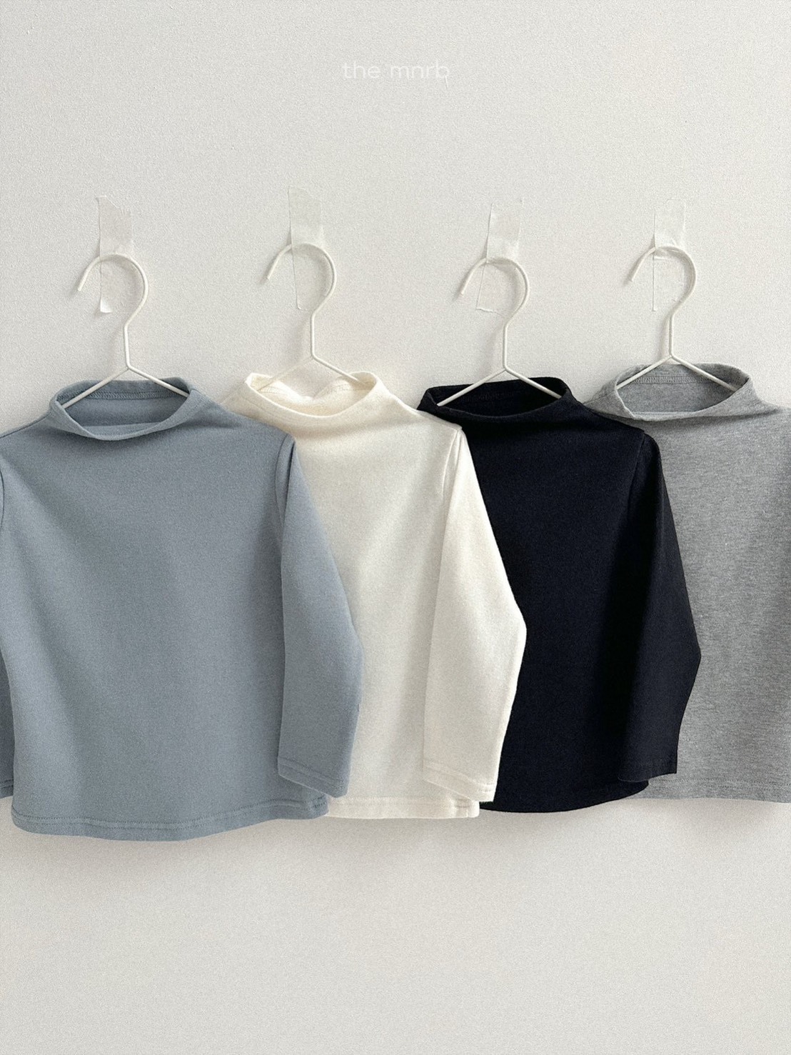 冬日底色半高領T