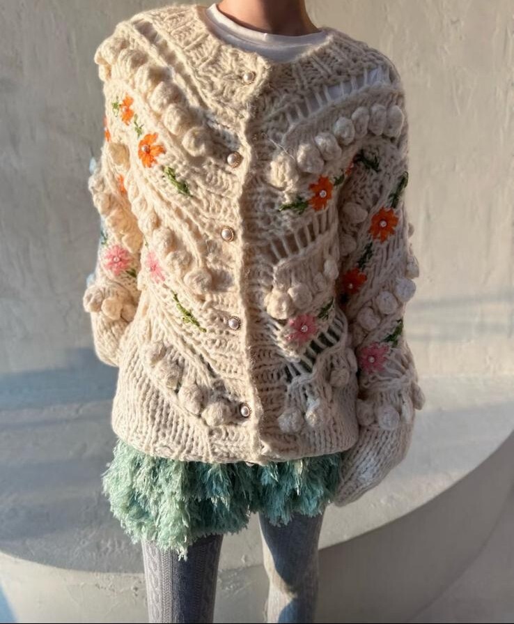 AW50  胸54   長26   $699 (一口價)