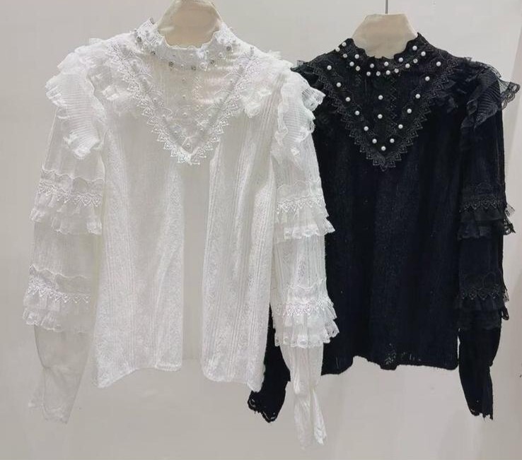 AW70  胸 50  長23.5  $509 (一口價)