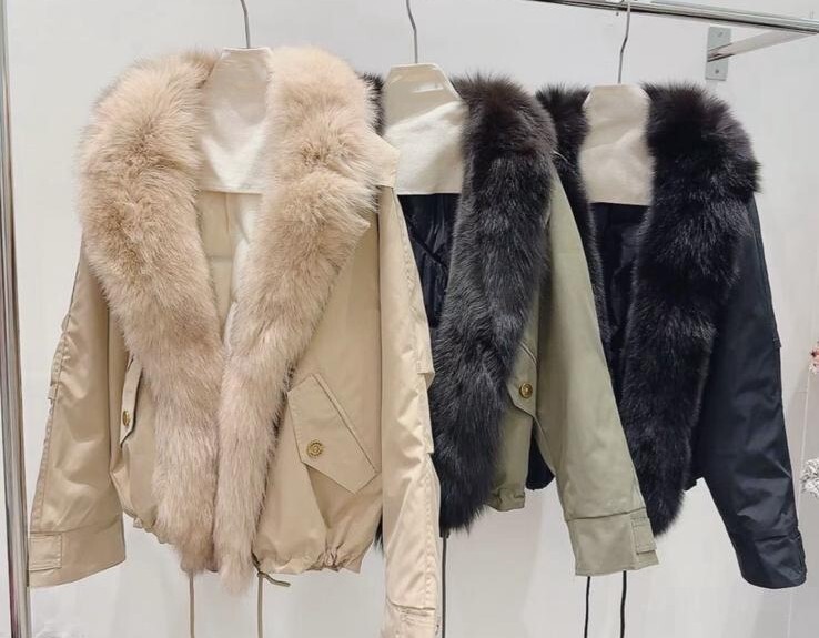 AW71  胸52  長22  $1599 (一口價) 羽絨90%