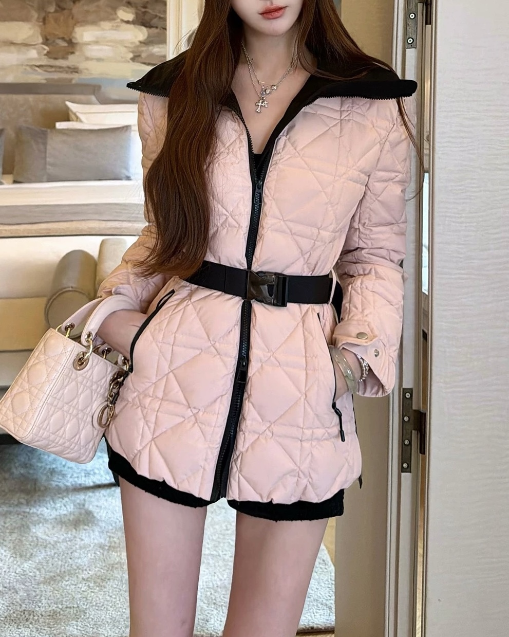 設計師家粉黑配色90%鴨絨收腰外套