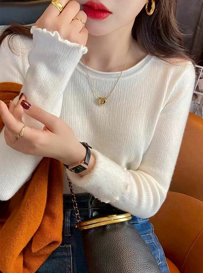 圓領下捲邊線條刷絨針織衣