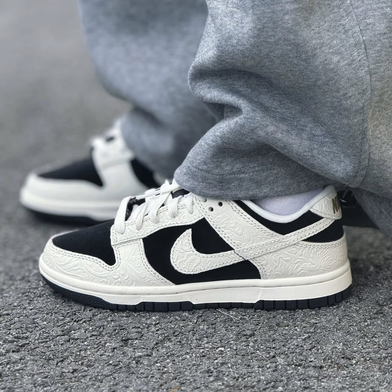 NIKE DUNK LOW "EMBOSSED BAROQUE" 馬年限定 黑白浮雕 低筒 中性款 IF3944-001