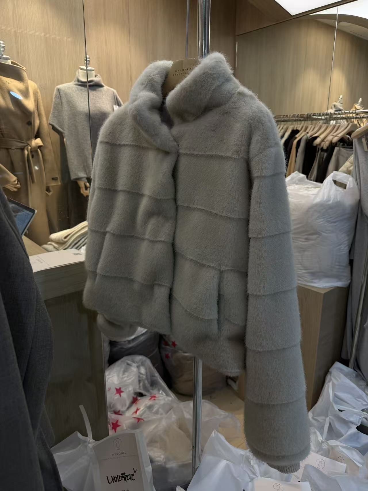 315 正韓橫排水貂毛外套