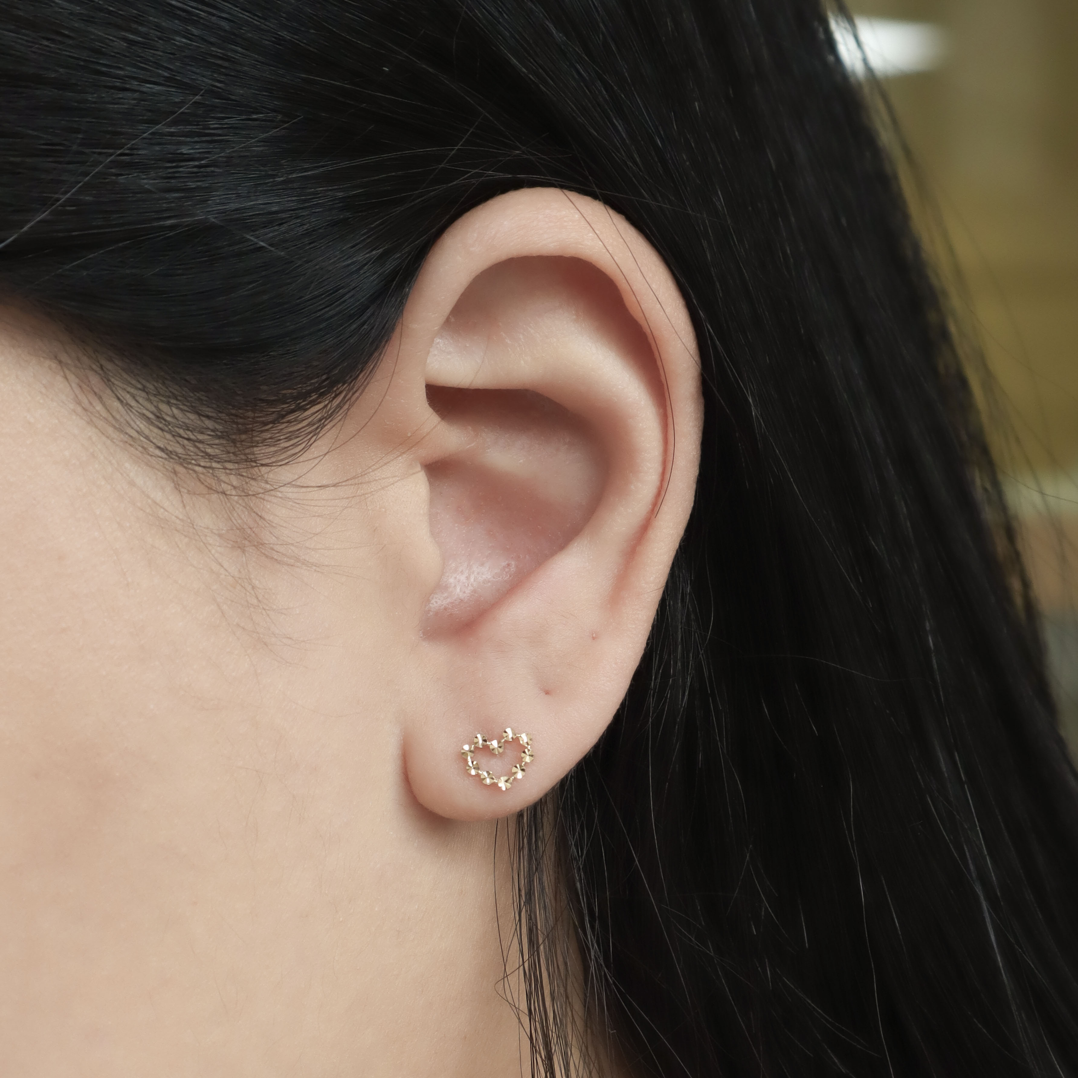 10K/點點菱面愛心耳環