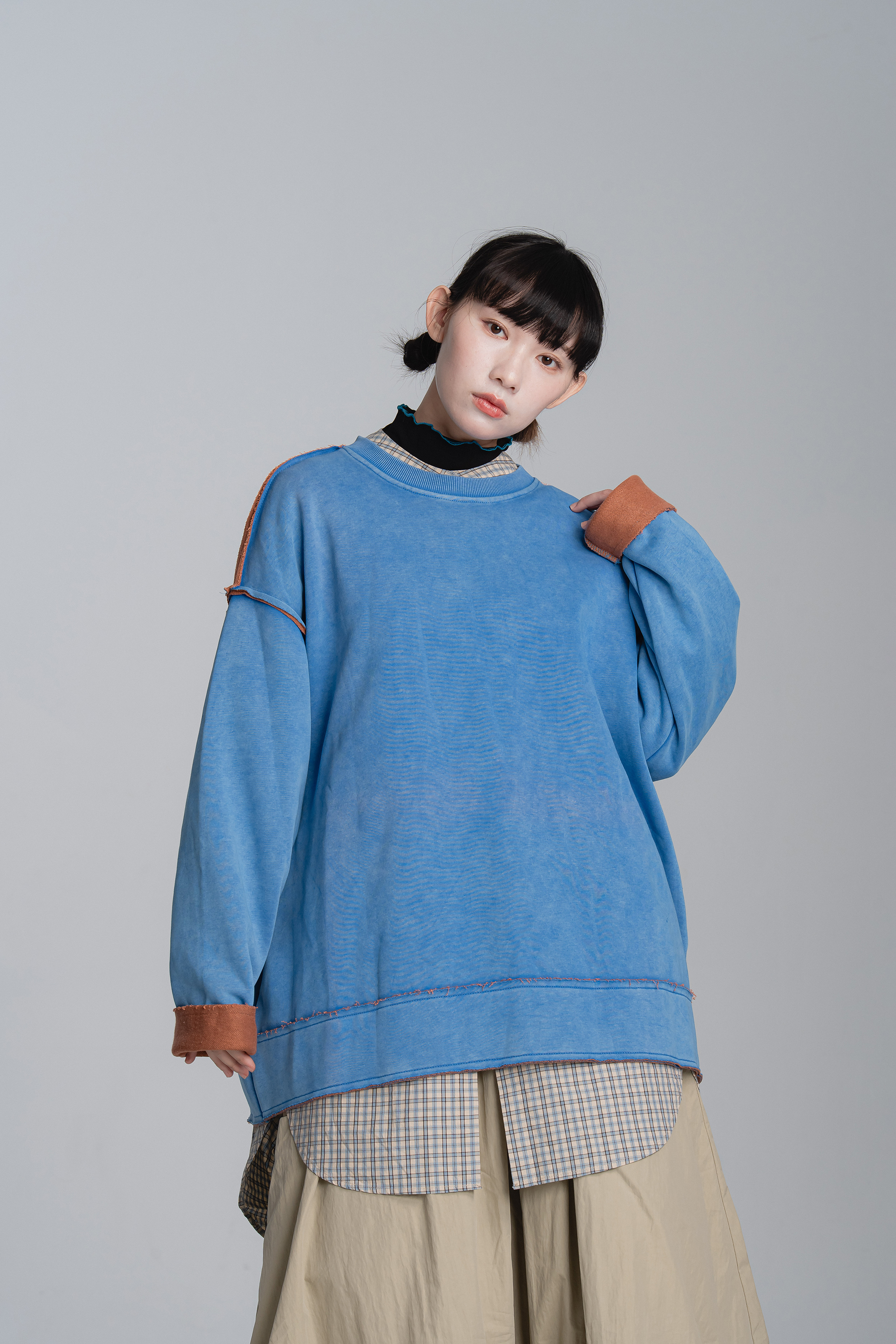 亮眼撞色不修邊長袖t 4色