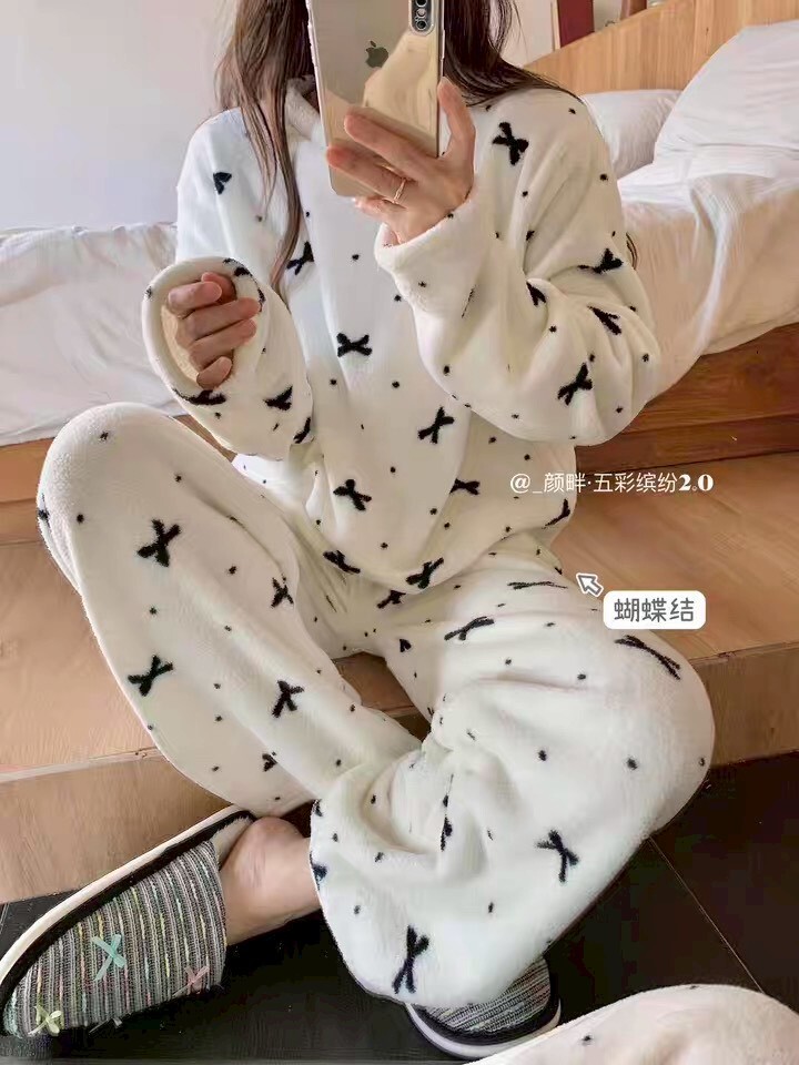 滿版圖案奶舒絨上衣+長褲