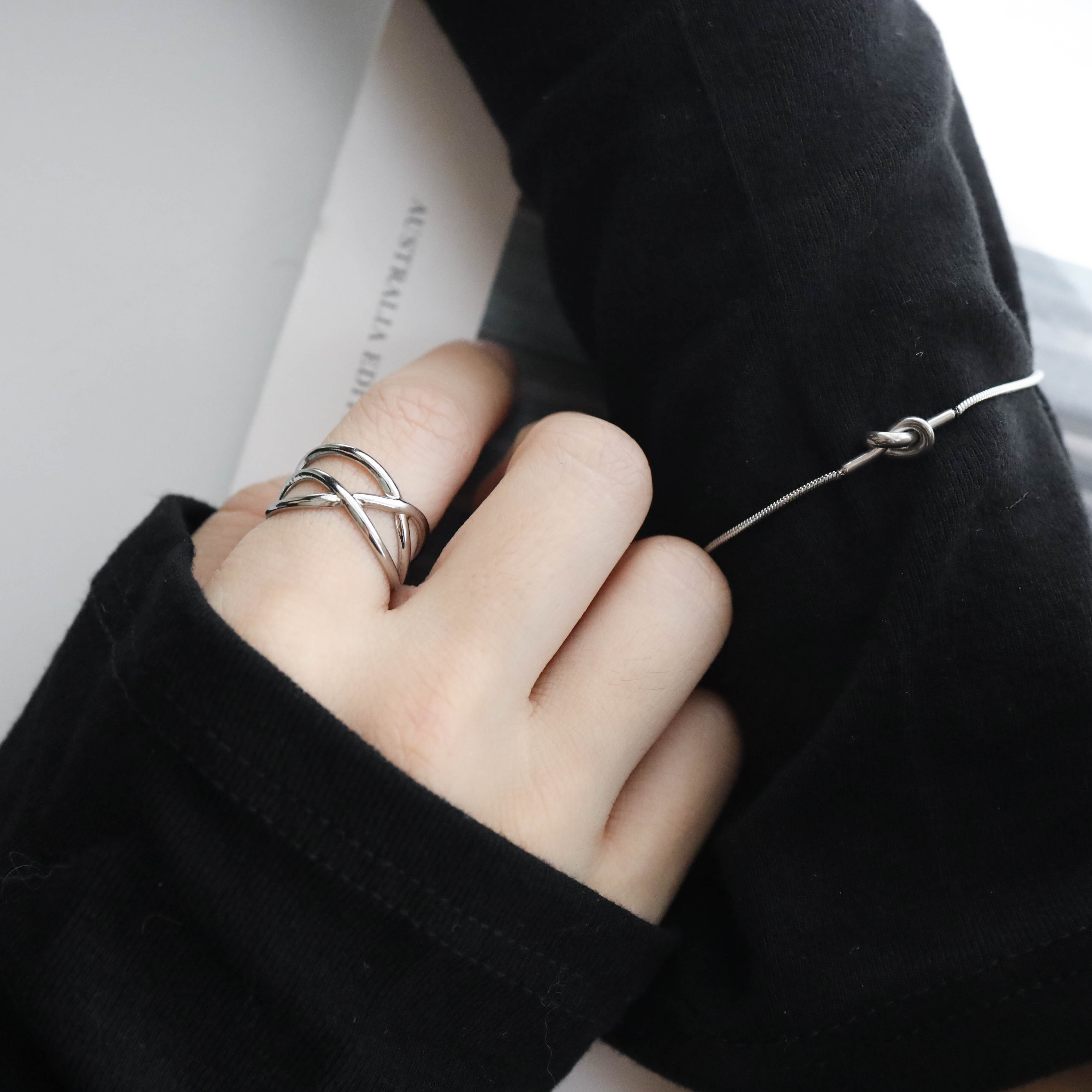 不怕水三線交錯鋼戒