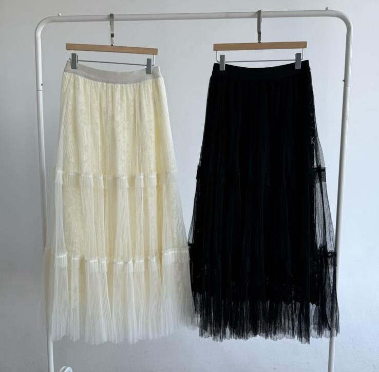 JE28  人氣LACE長裙  腰 26-46 HIP 50  長35   $569 (一口價)