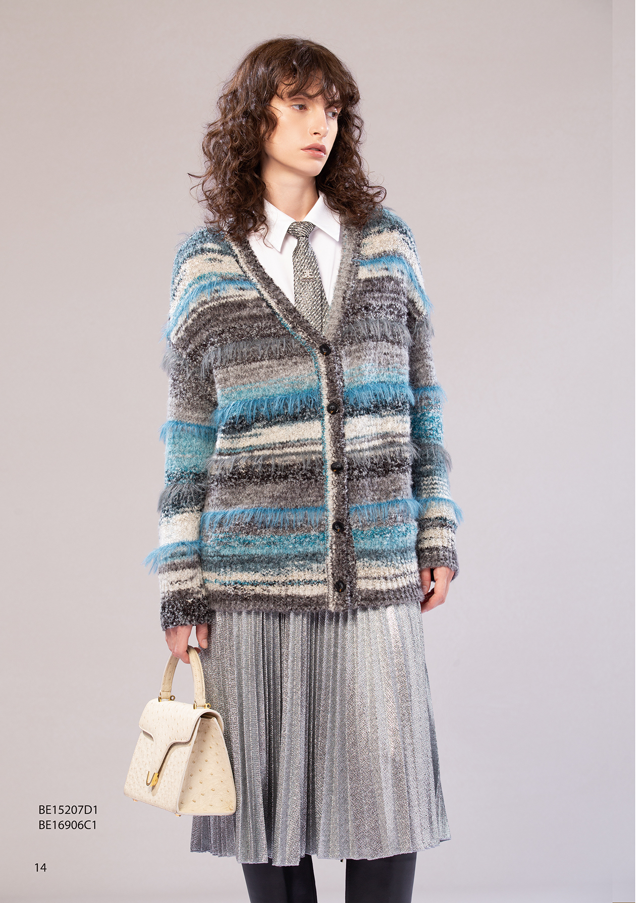 BE15207D1 霧海藍紋詩性編織針織外套